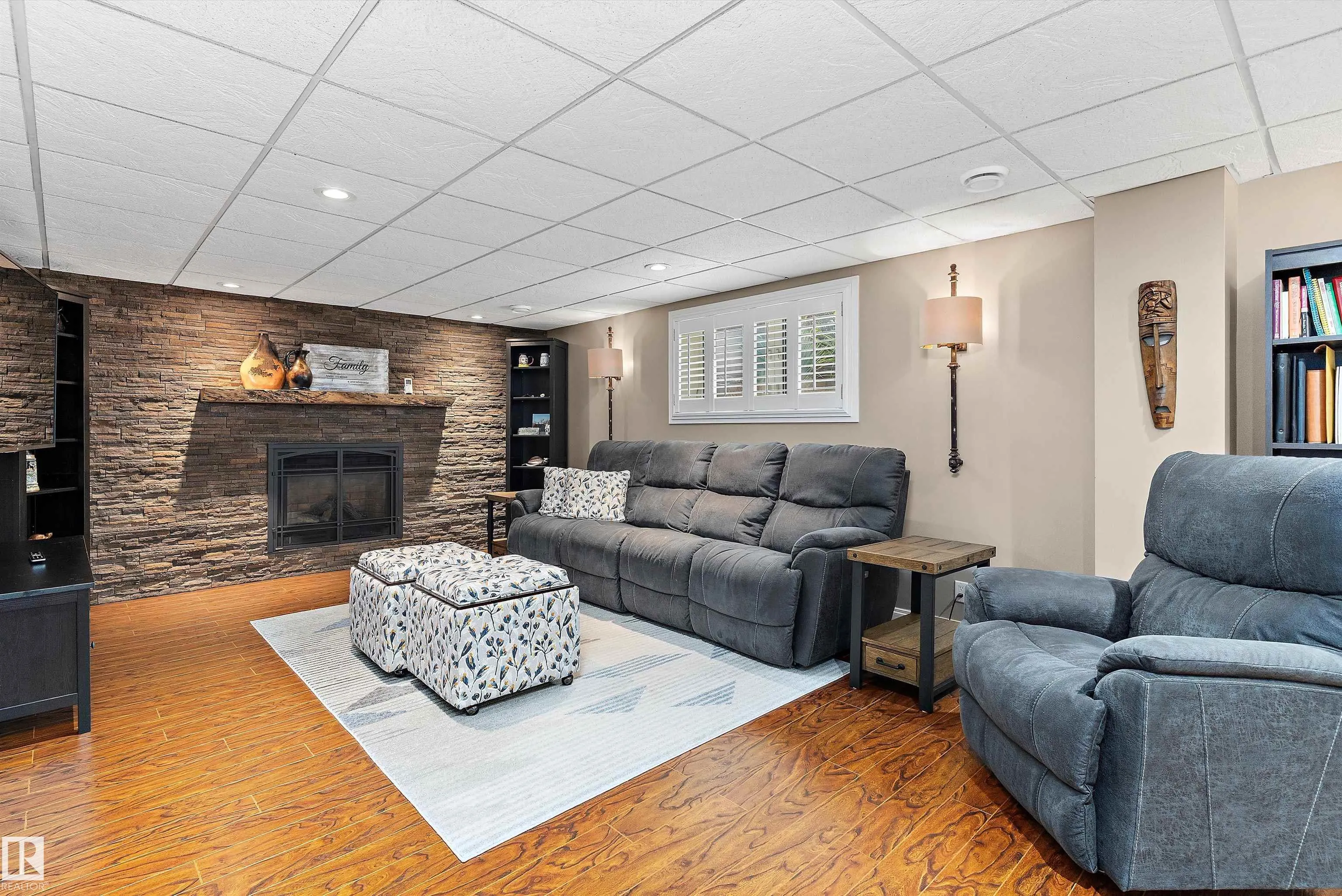 77 Meadowview Drive