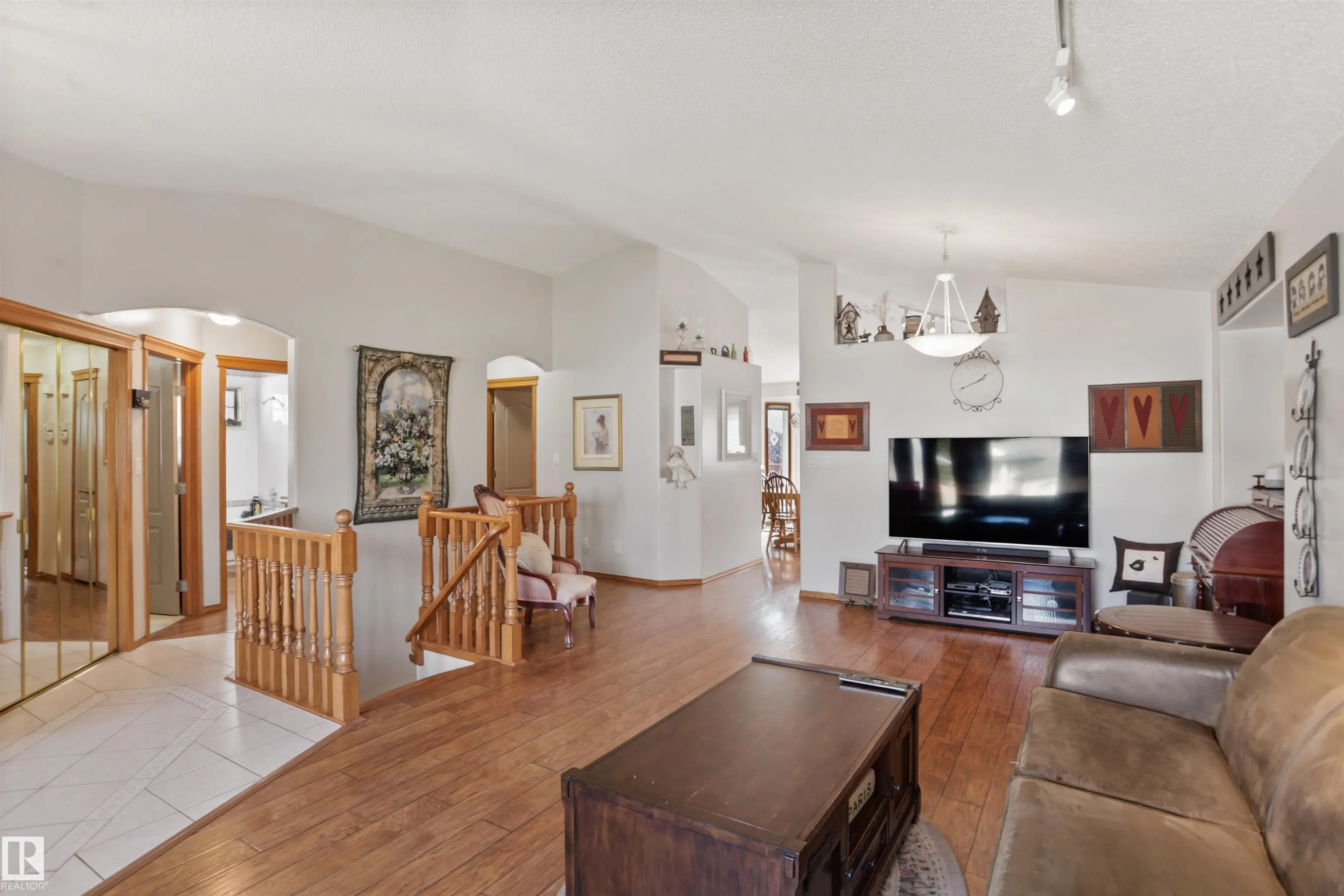150 HIGHWOOD Crescent