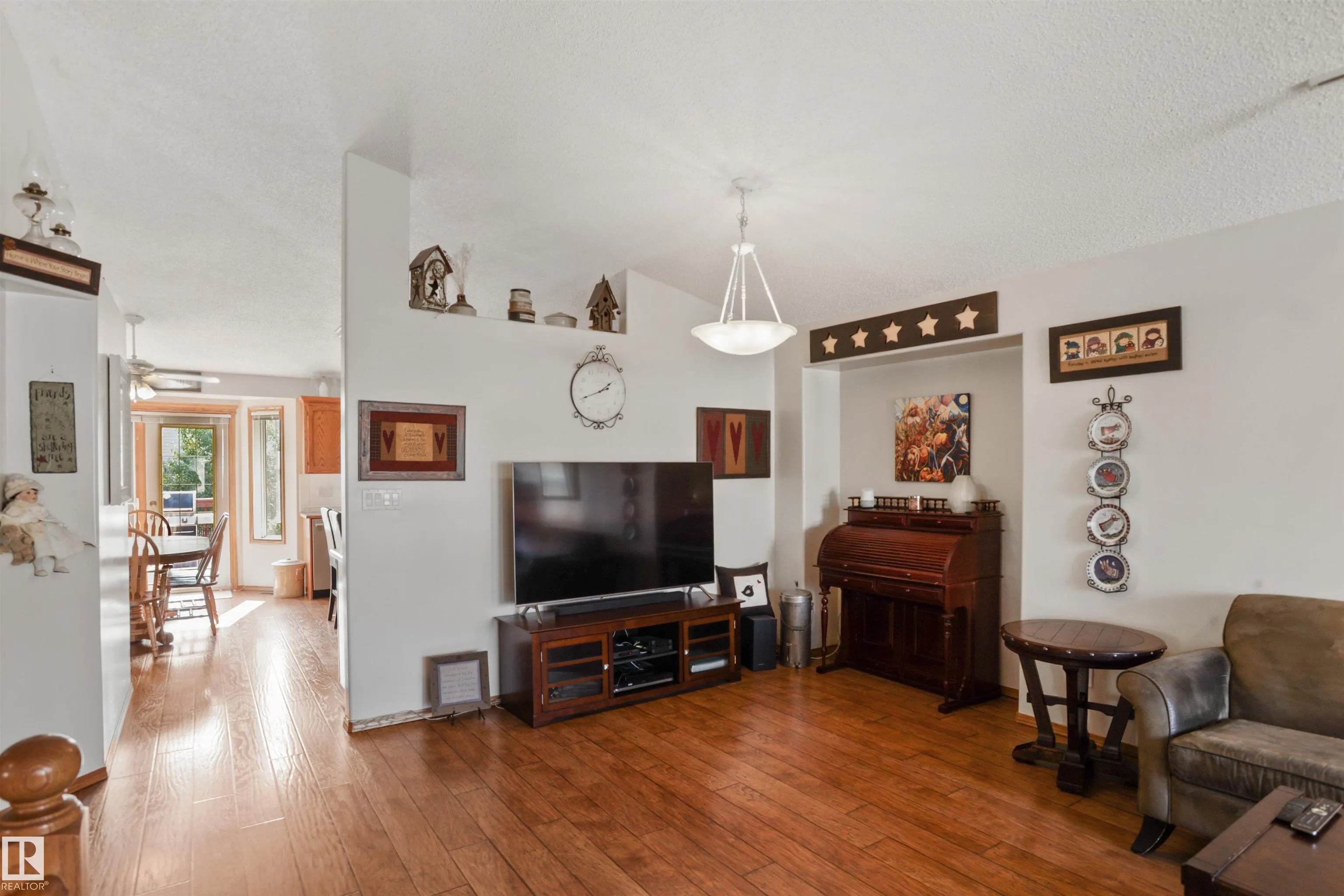 150 HIGHWOOD Crescent