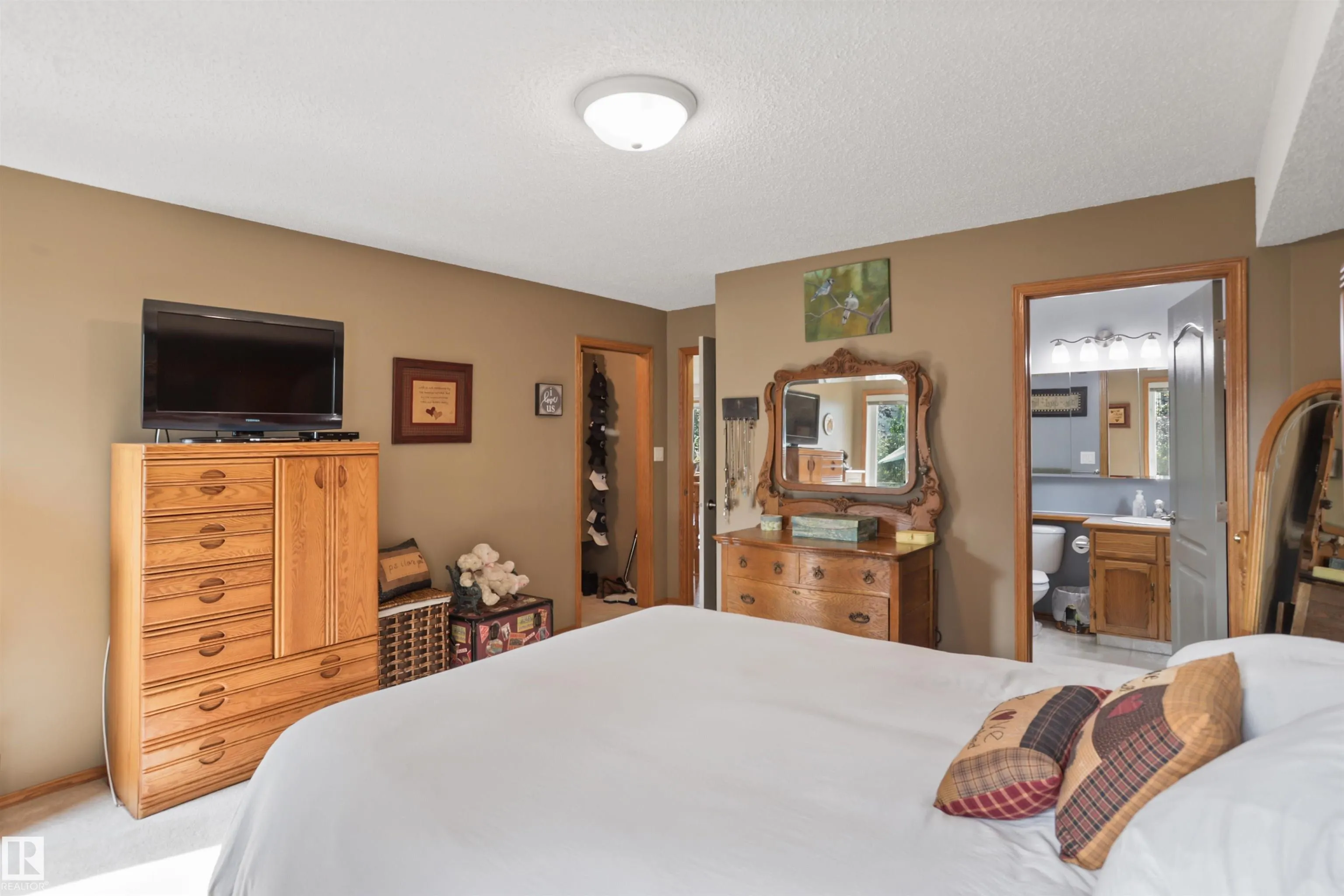 150 HIGHWOOD Crescent
