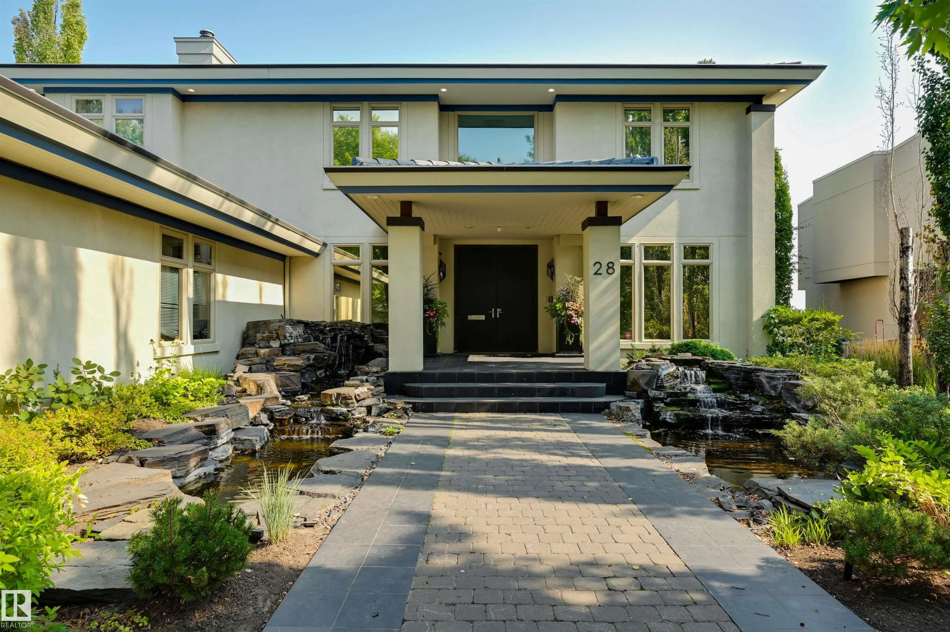 28 RIVERSIDE Crescent