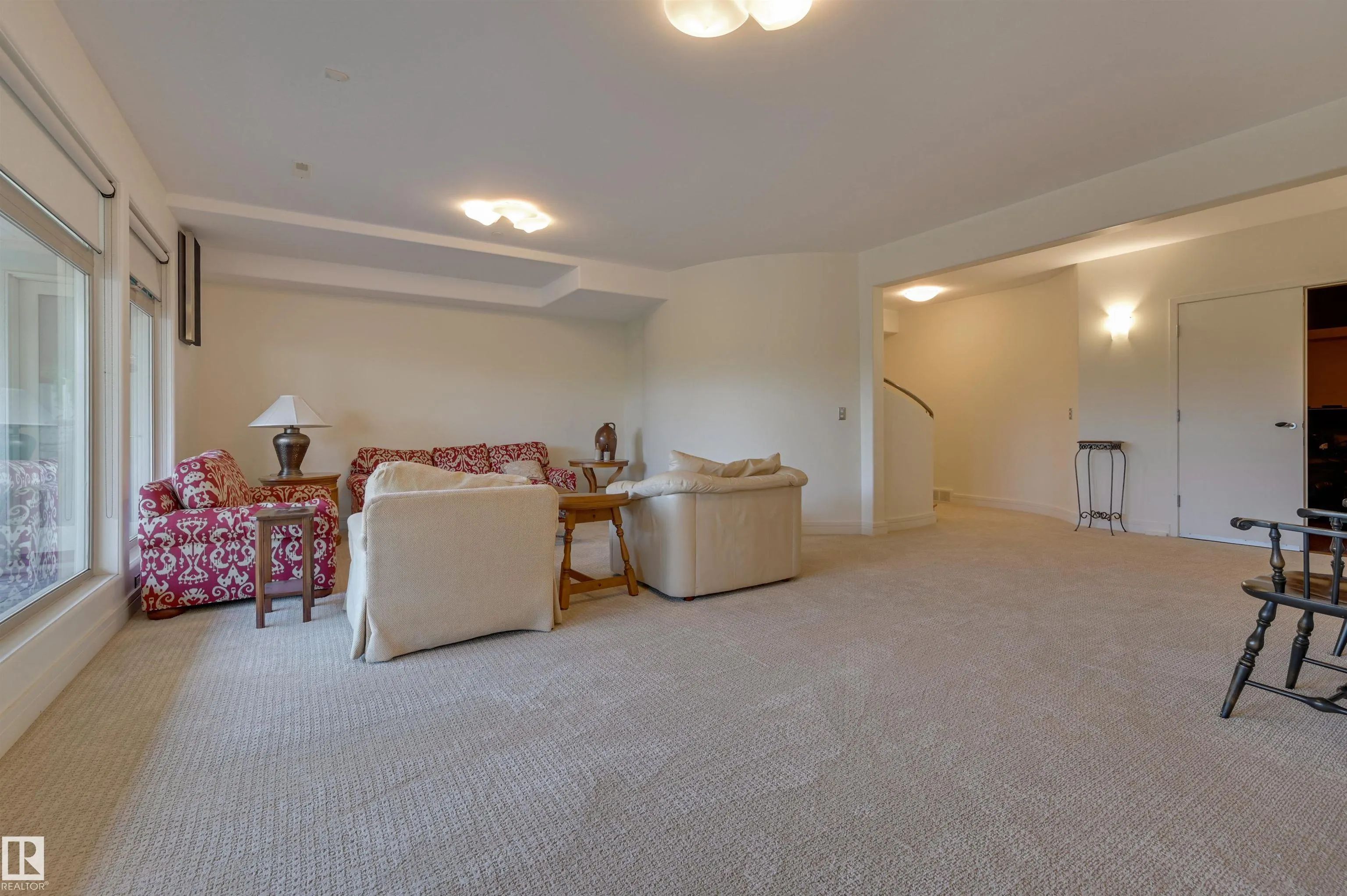 28 RIVERSIDE Crescent