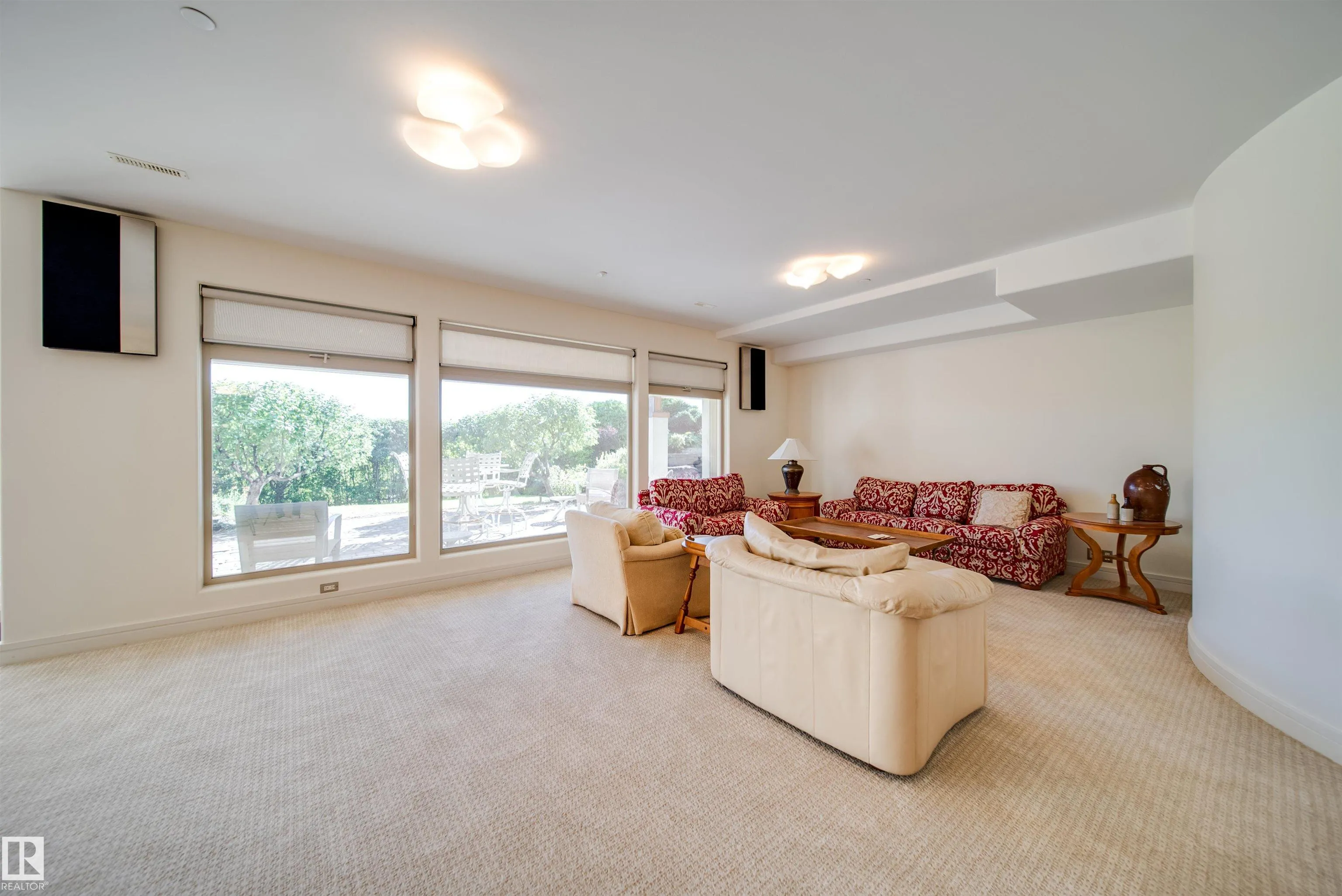28 RIVERSIDE Crescent