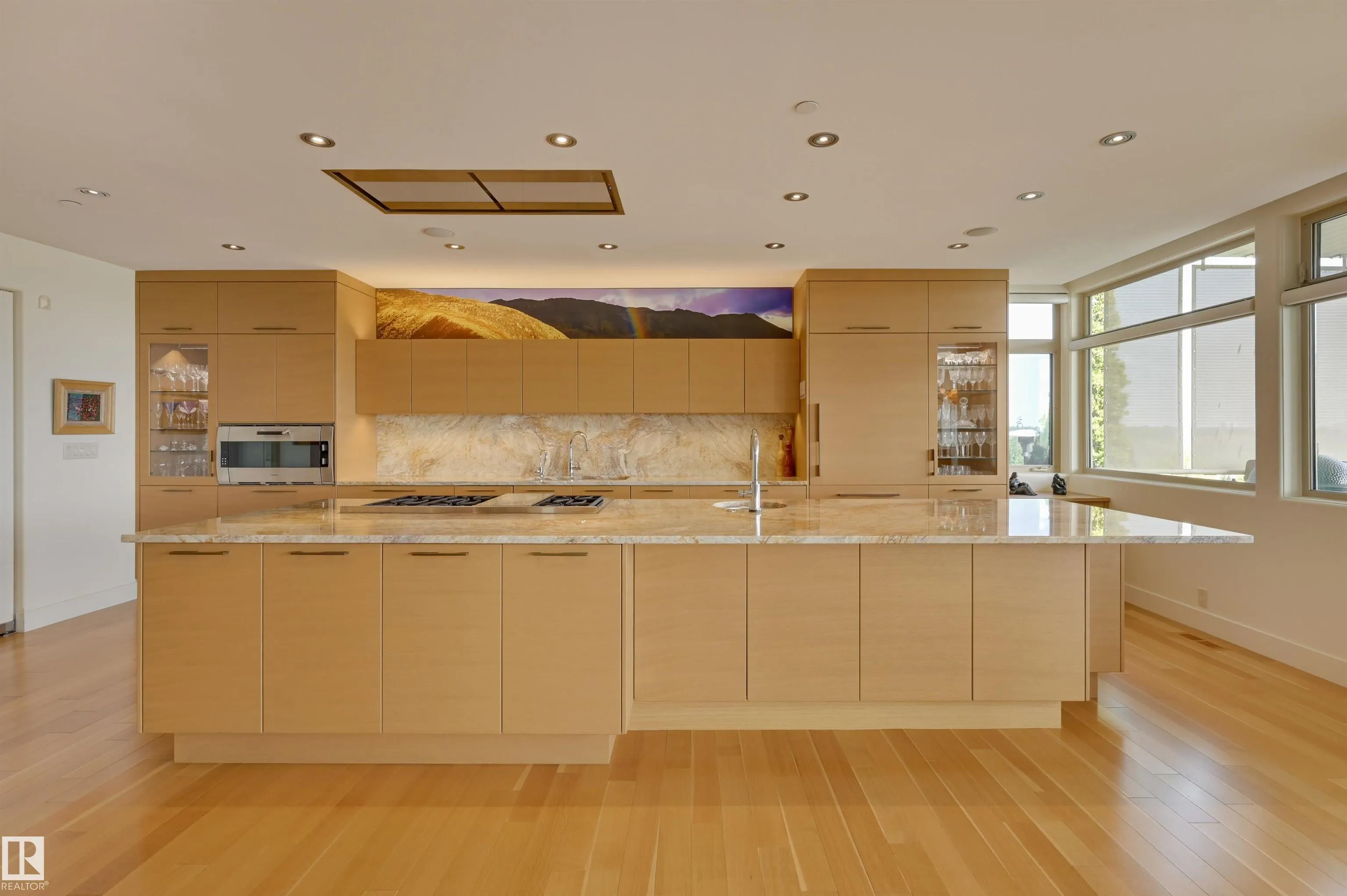 28 RIVERSIDE Crescent