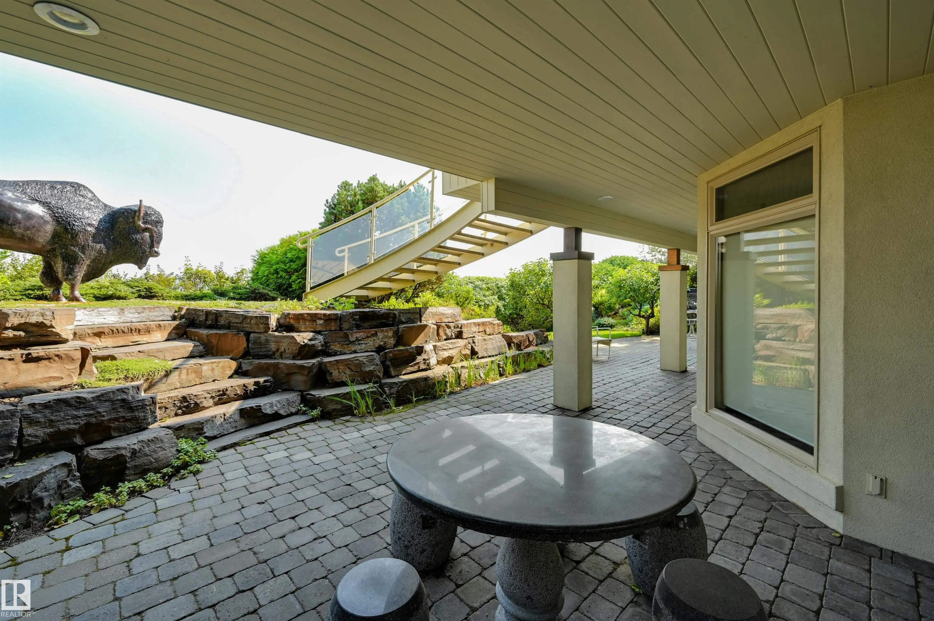 28 RIVERSIDE Crescent