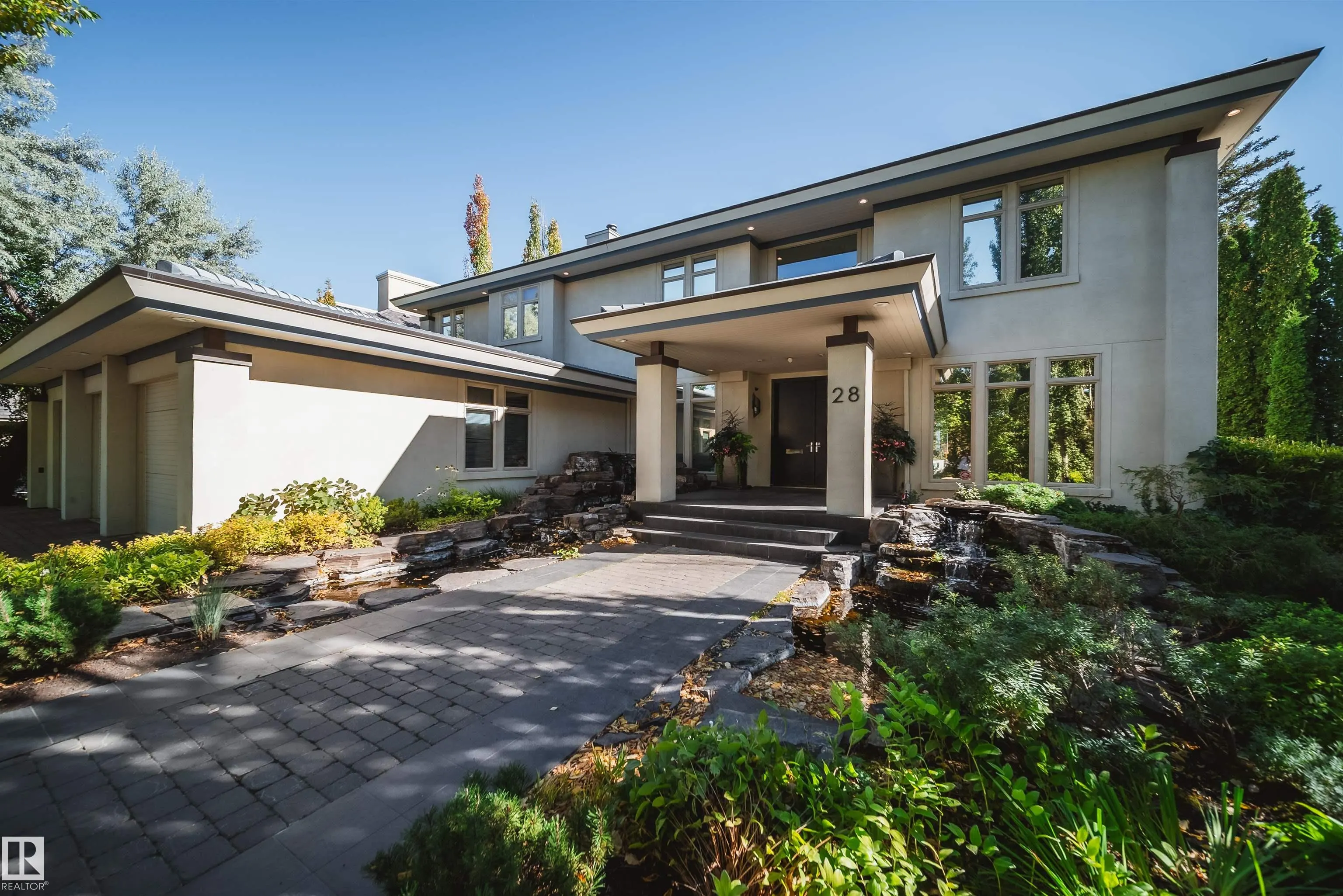 28 RIVERSIDE Crescent