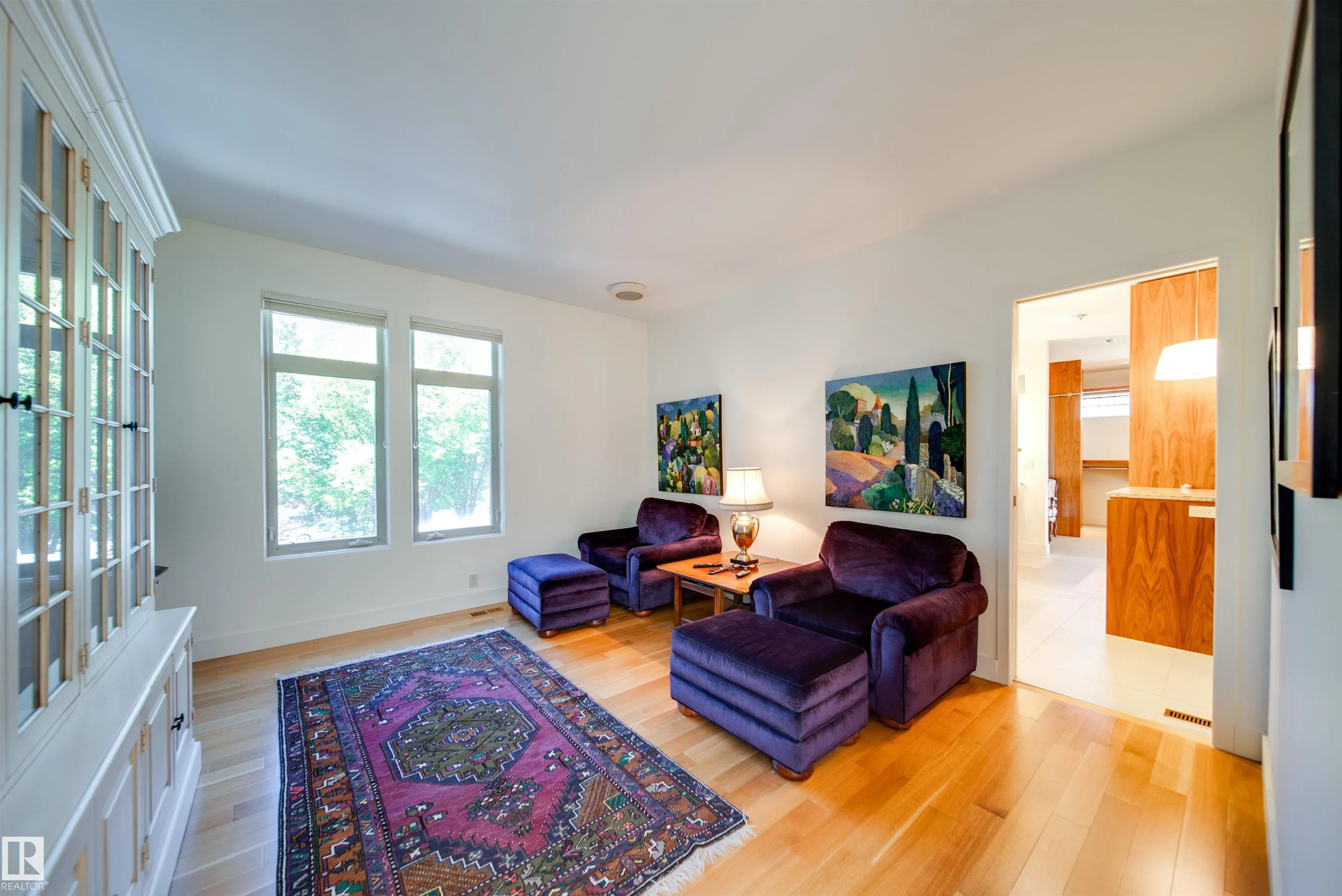 28 RIVERSIDE Crescent
