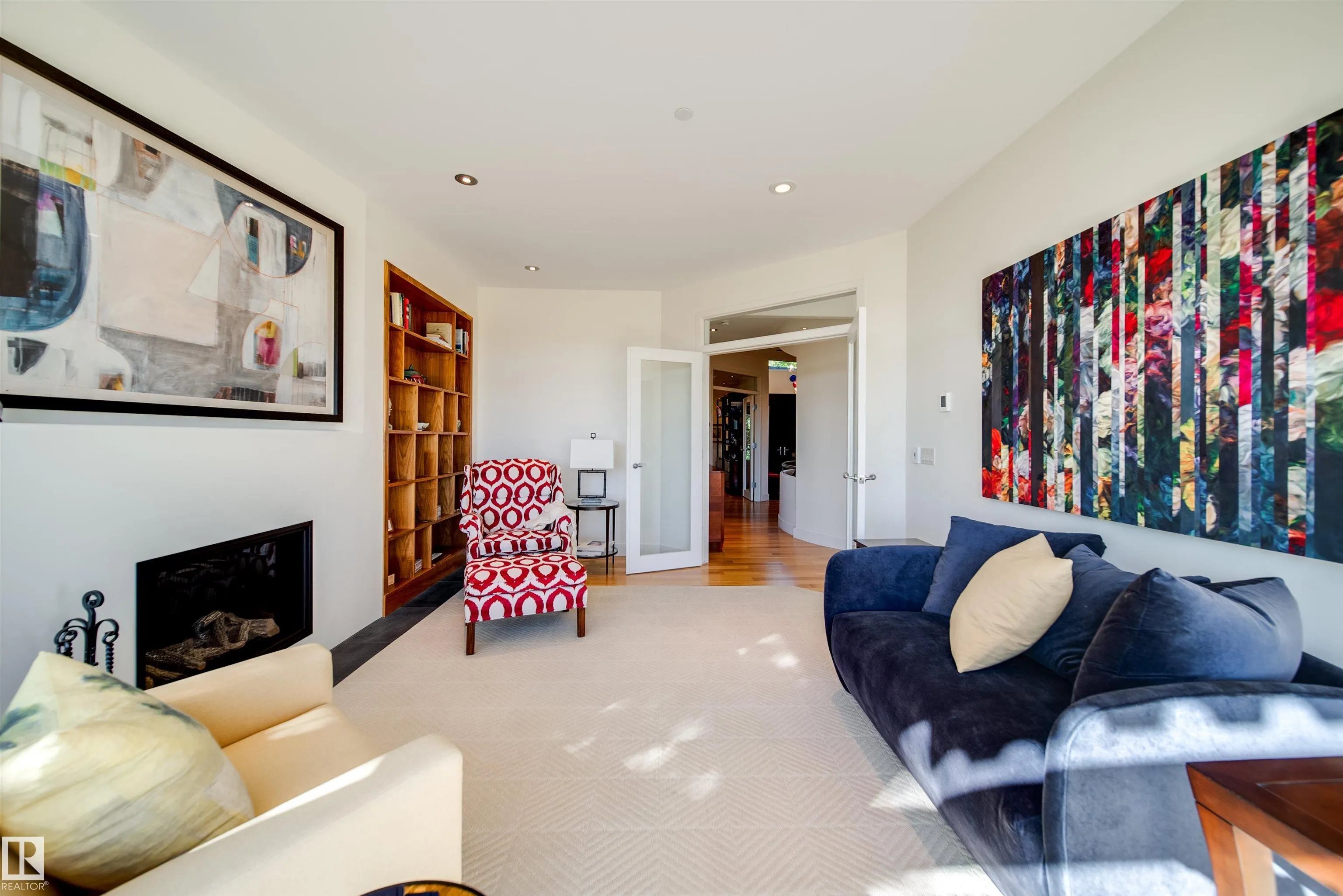 28 RIVERSIDE Crescent