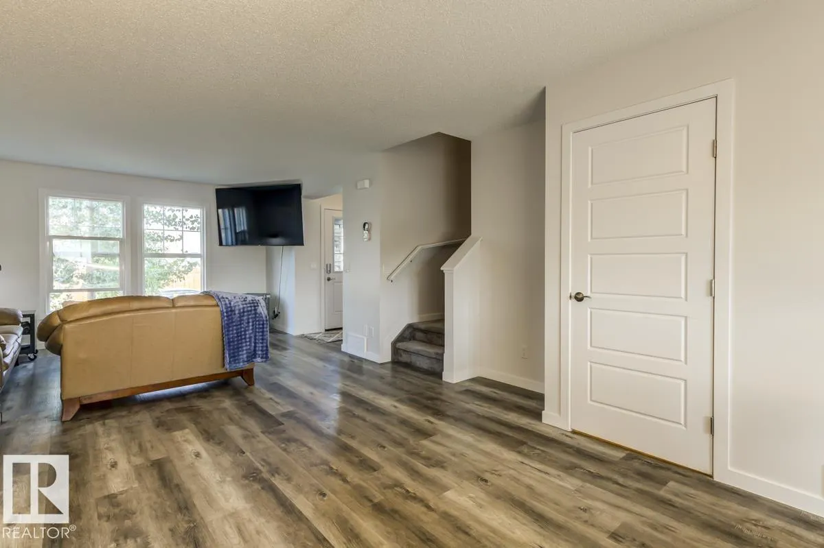 21007 130 Avenue