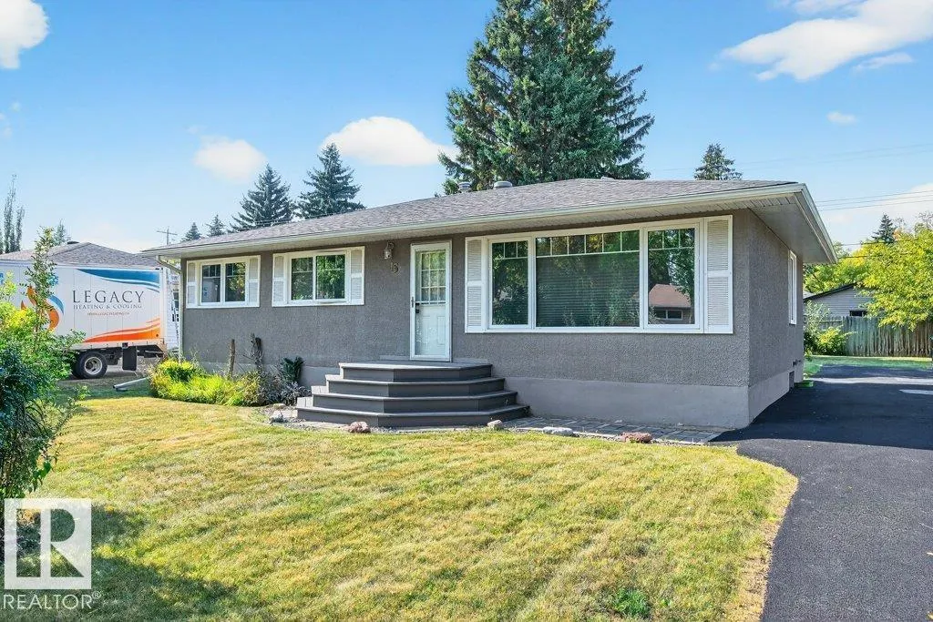 15 SUNNYSIDE Crescent