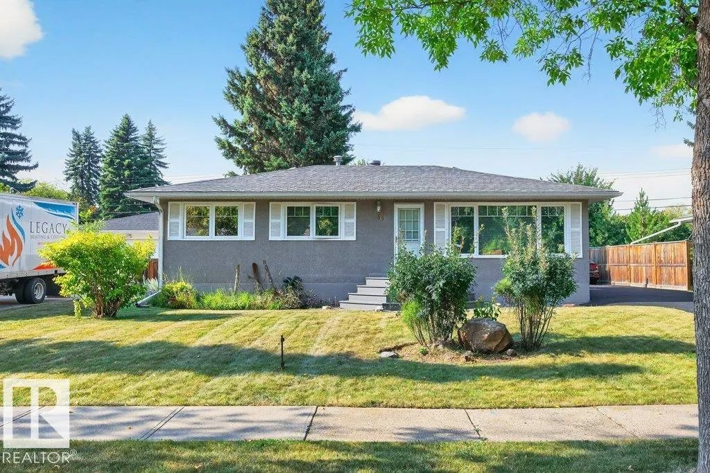 15 SUNNYSIDE Crescent