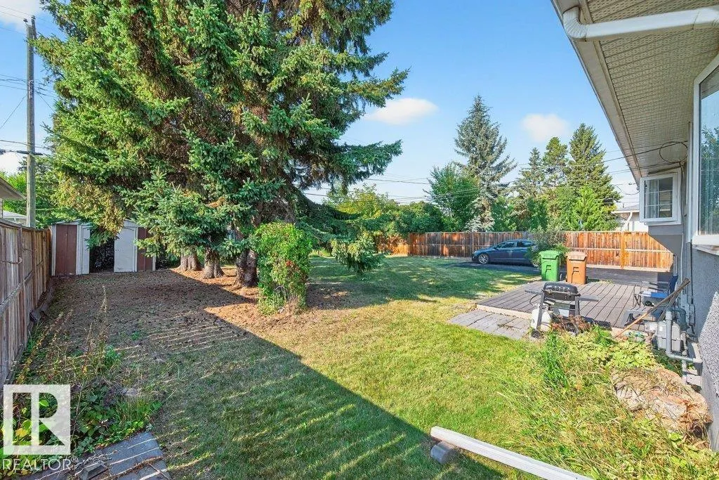 15 SUNNYSIDE Crescent
