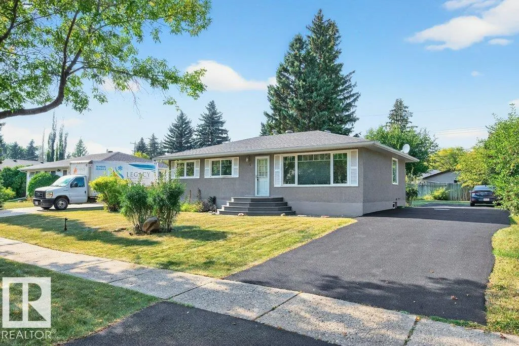 15 SUNNYSIDE Crescent