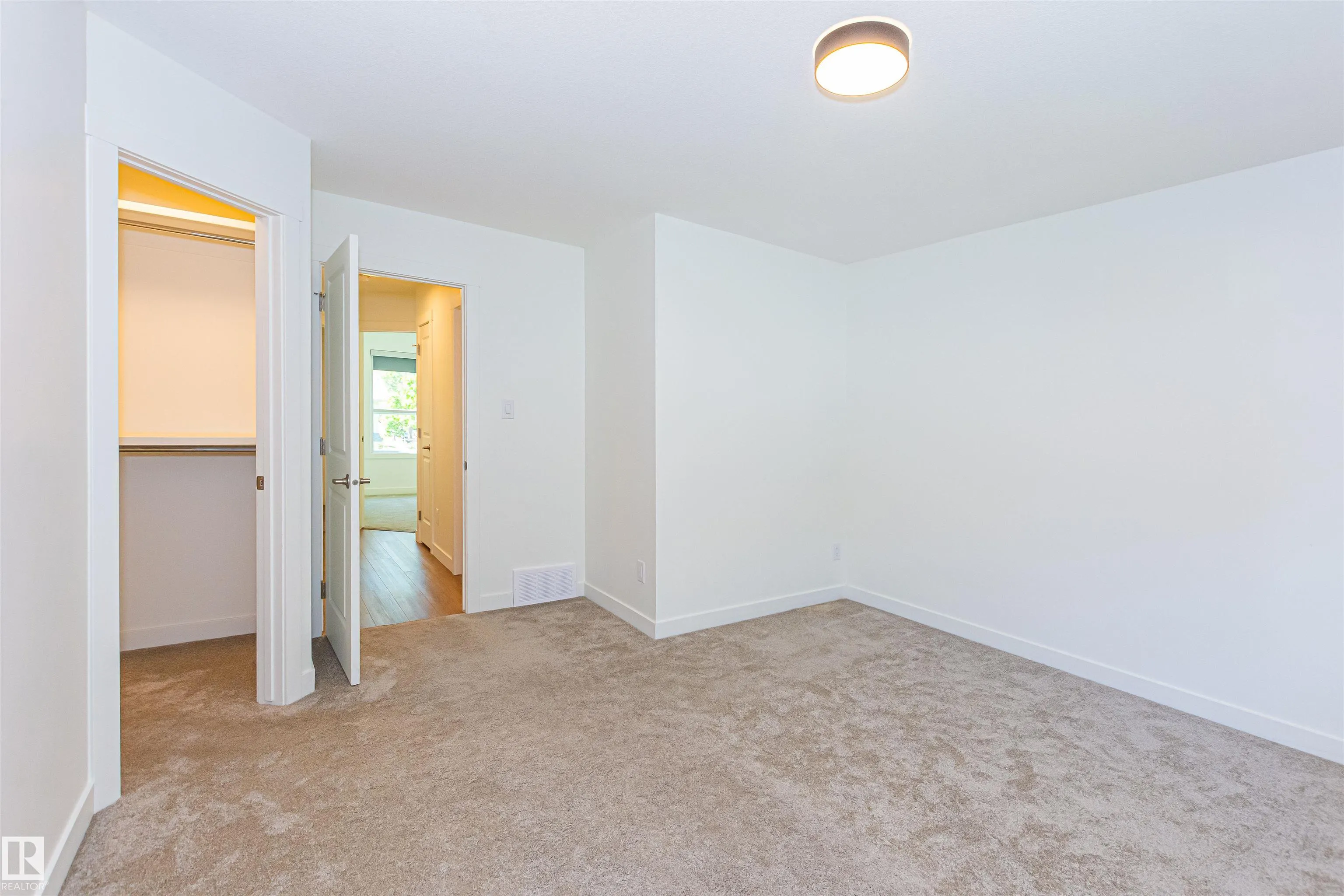 12220/22/24/26 112 Avenue