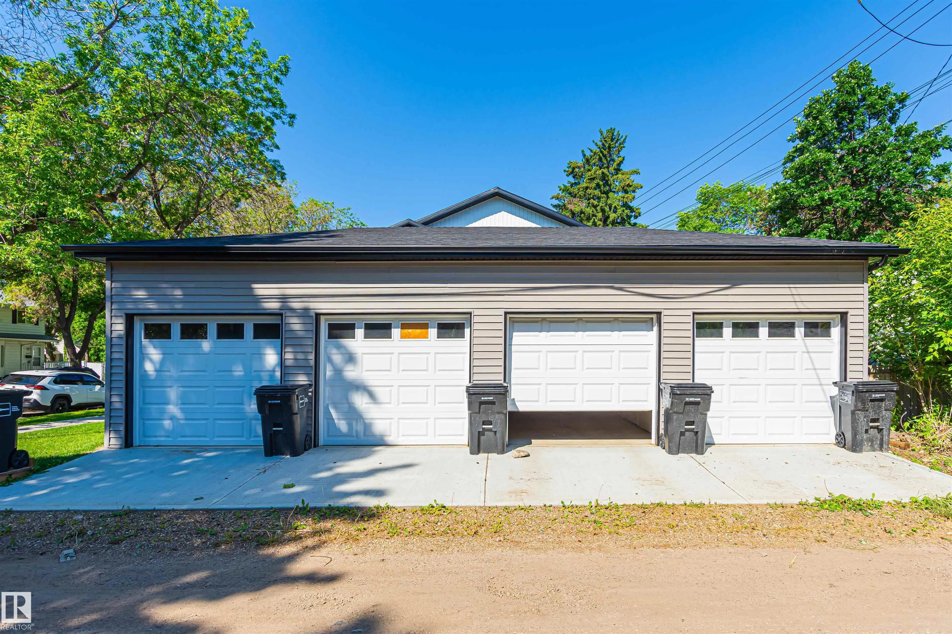 12220/22/24/26 112 Avenue