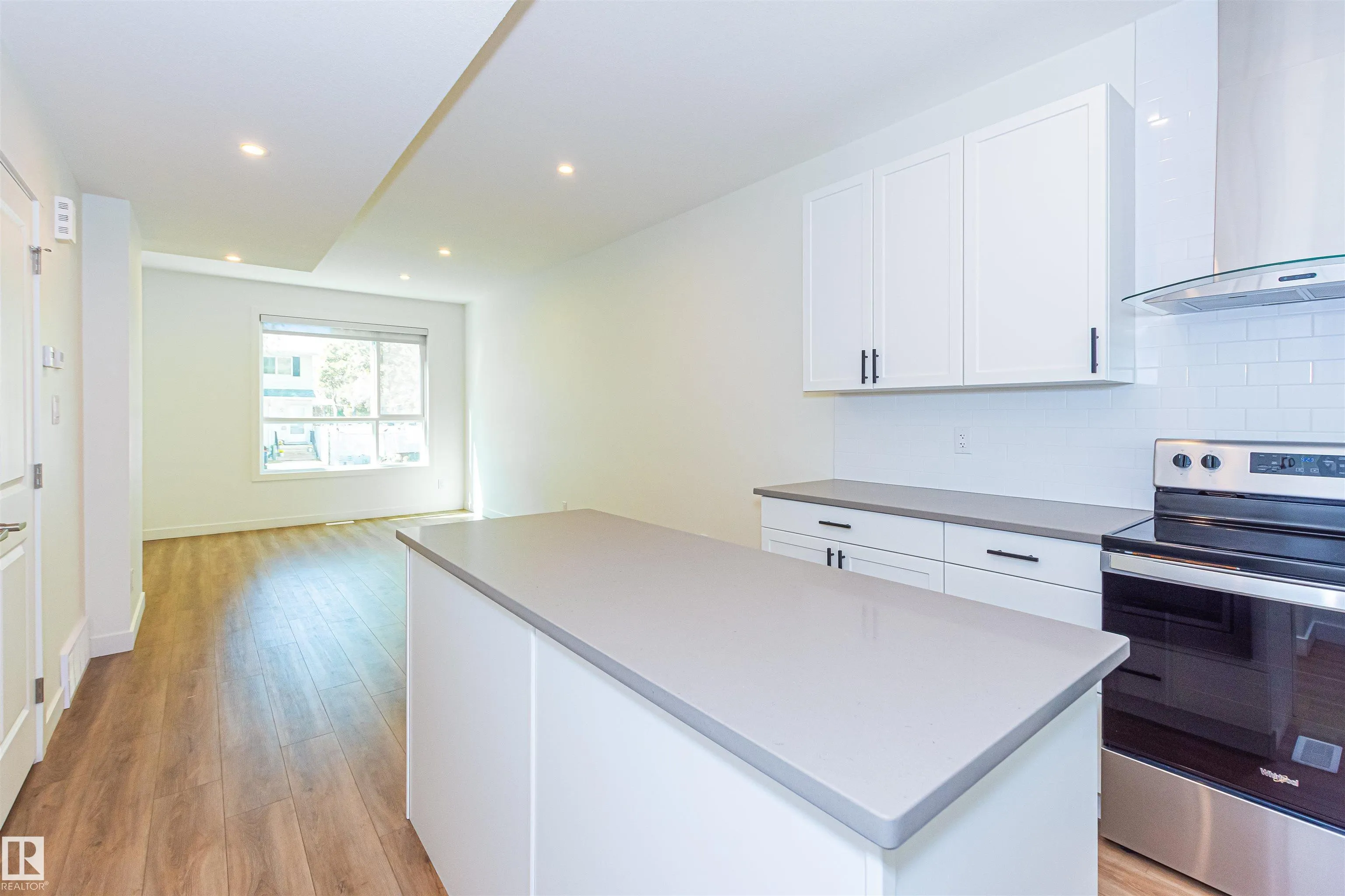12220/22/24/26 112 Avenue