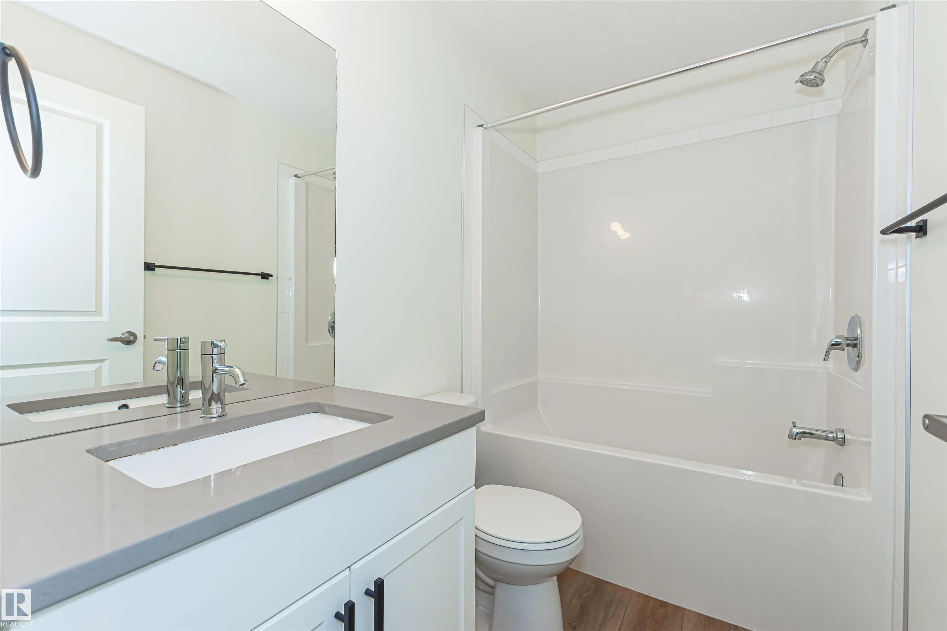 12220/22/24/26 112 Avenue