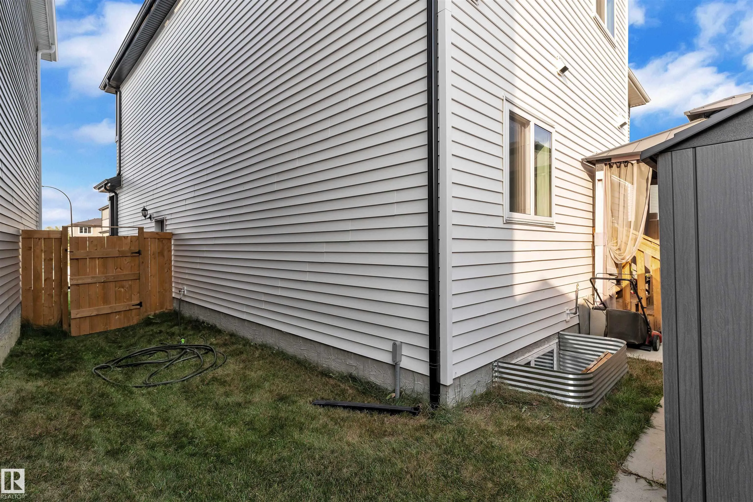 244 ROLSTON Wynd