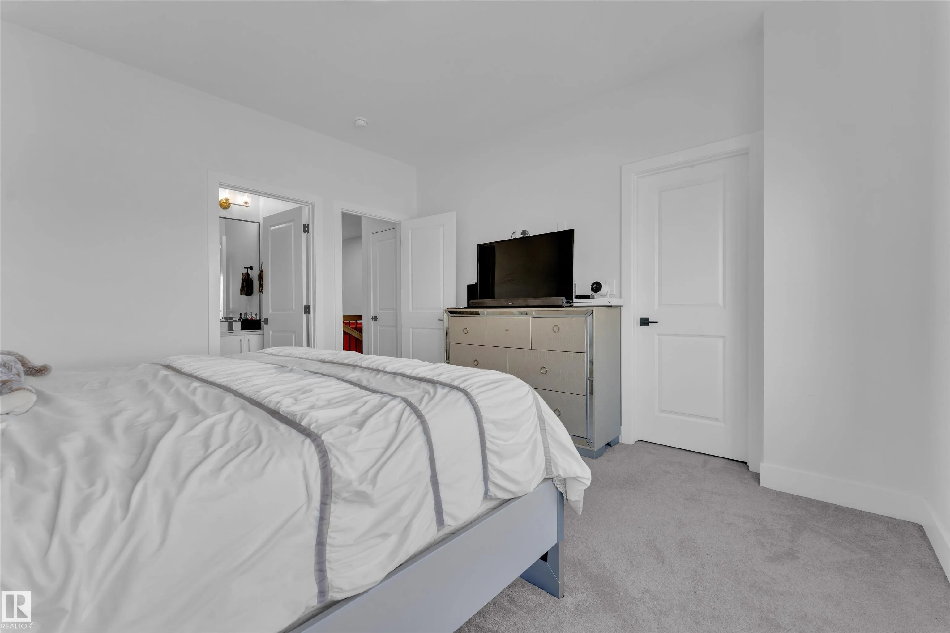 244 ROLSTON Wynd
