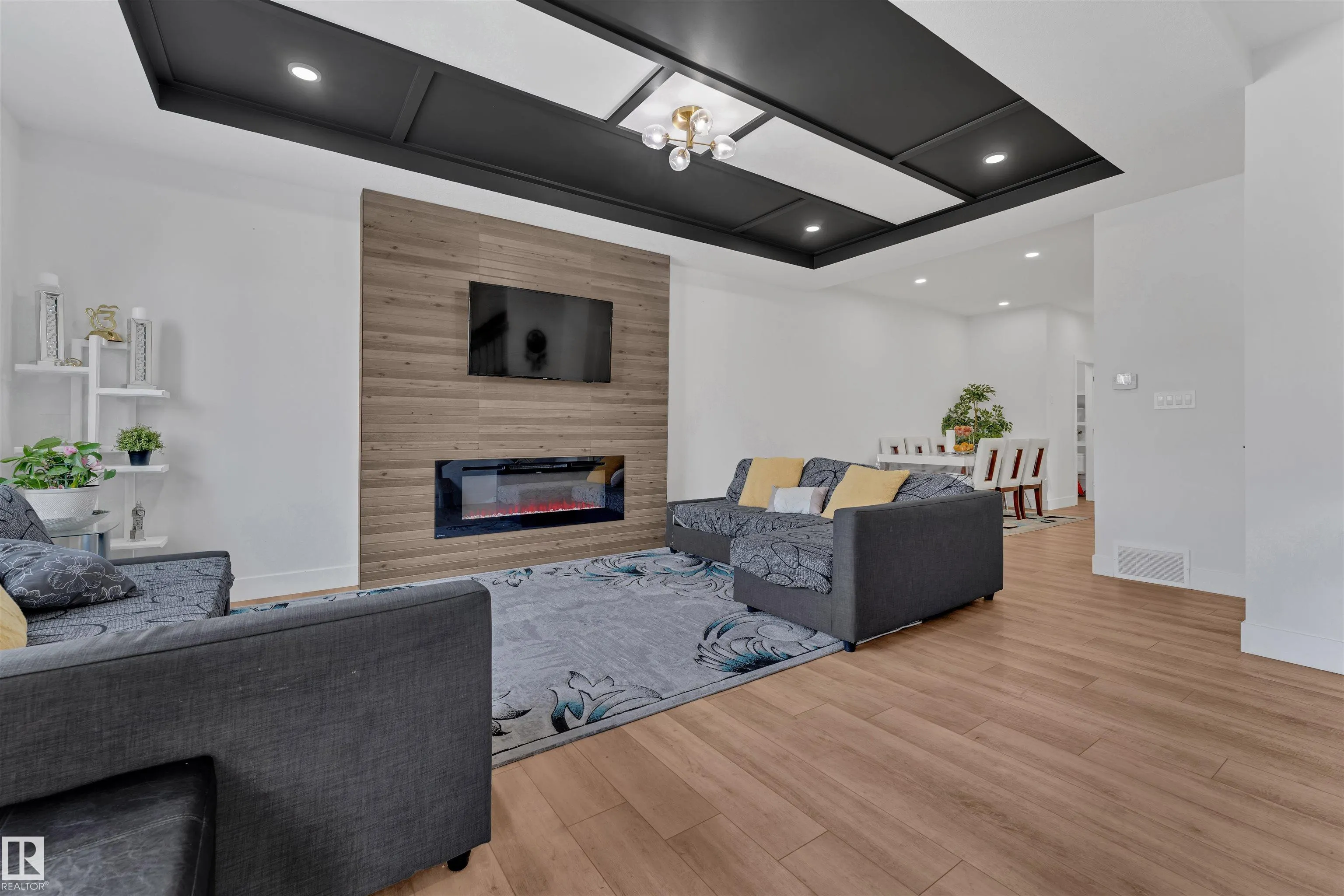 244 ROLSTON Wynd
