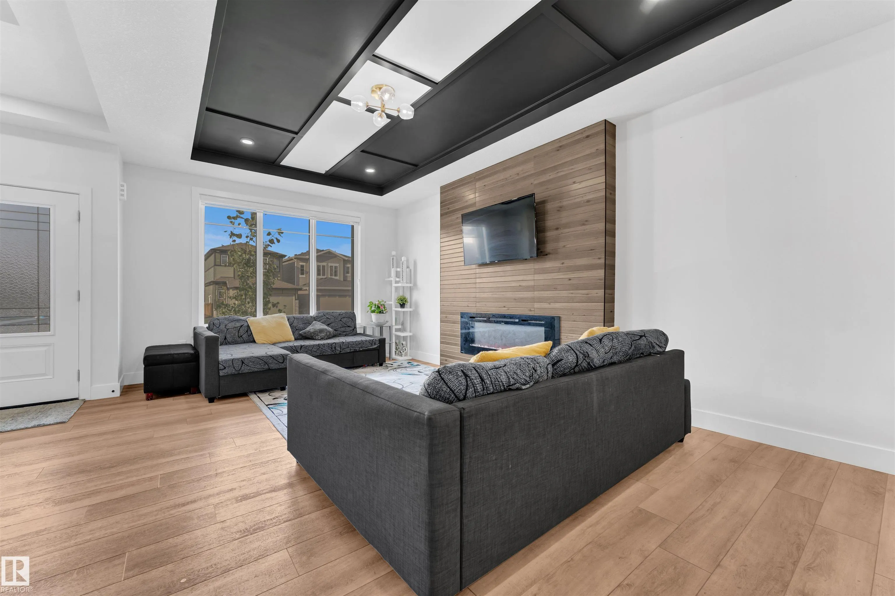 244 ROLSTON Wynd