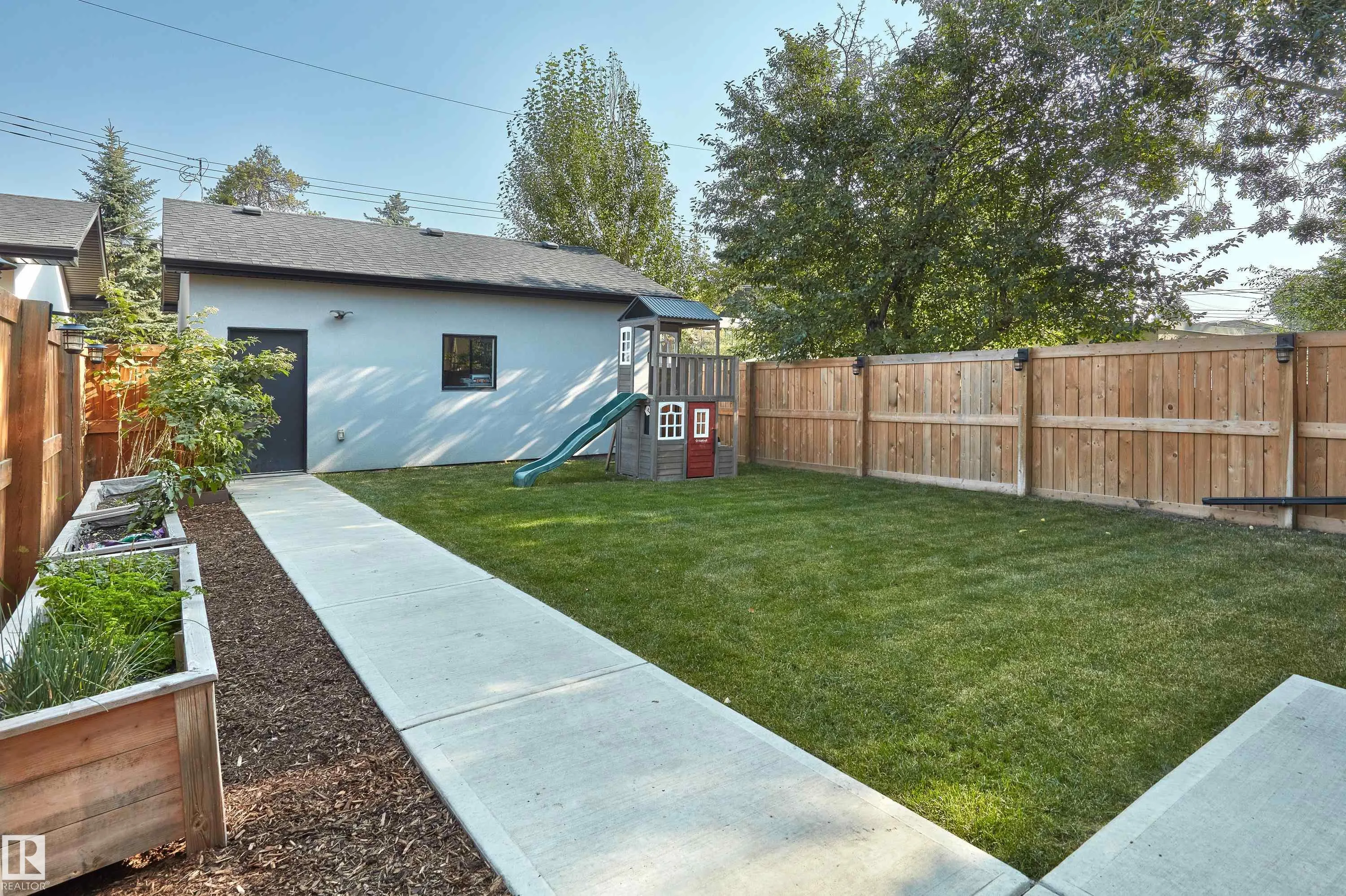 10818A 60 Avenue