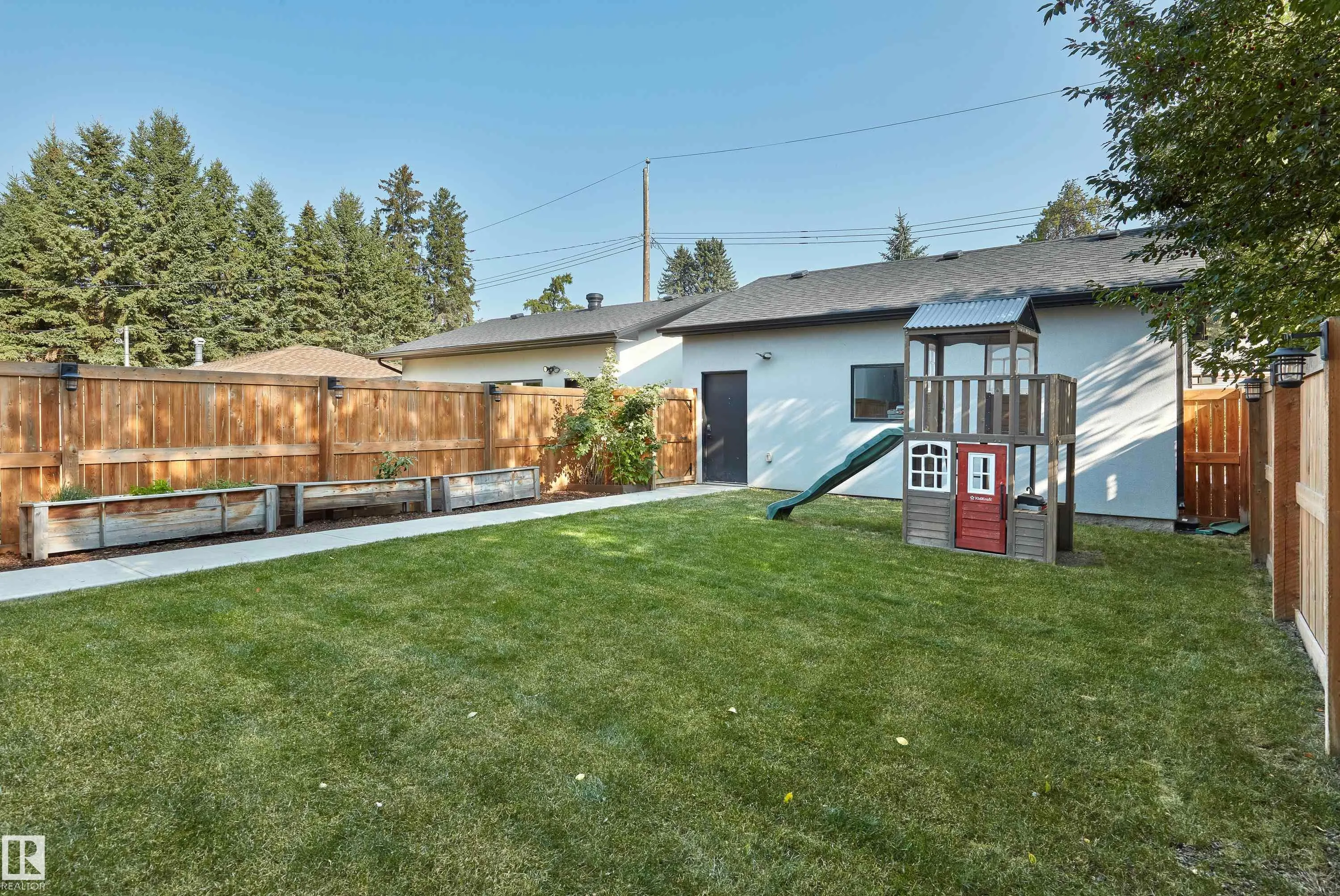 10818A 60 Avenue