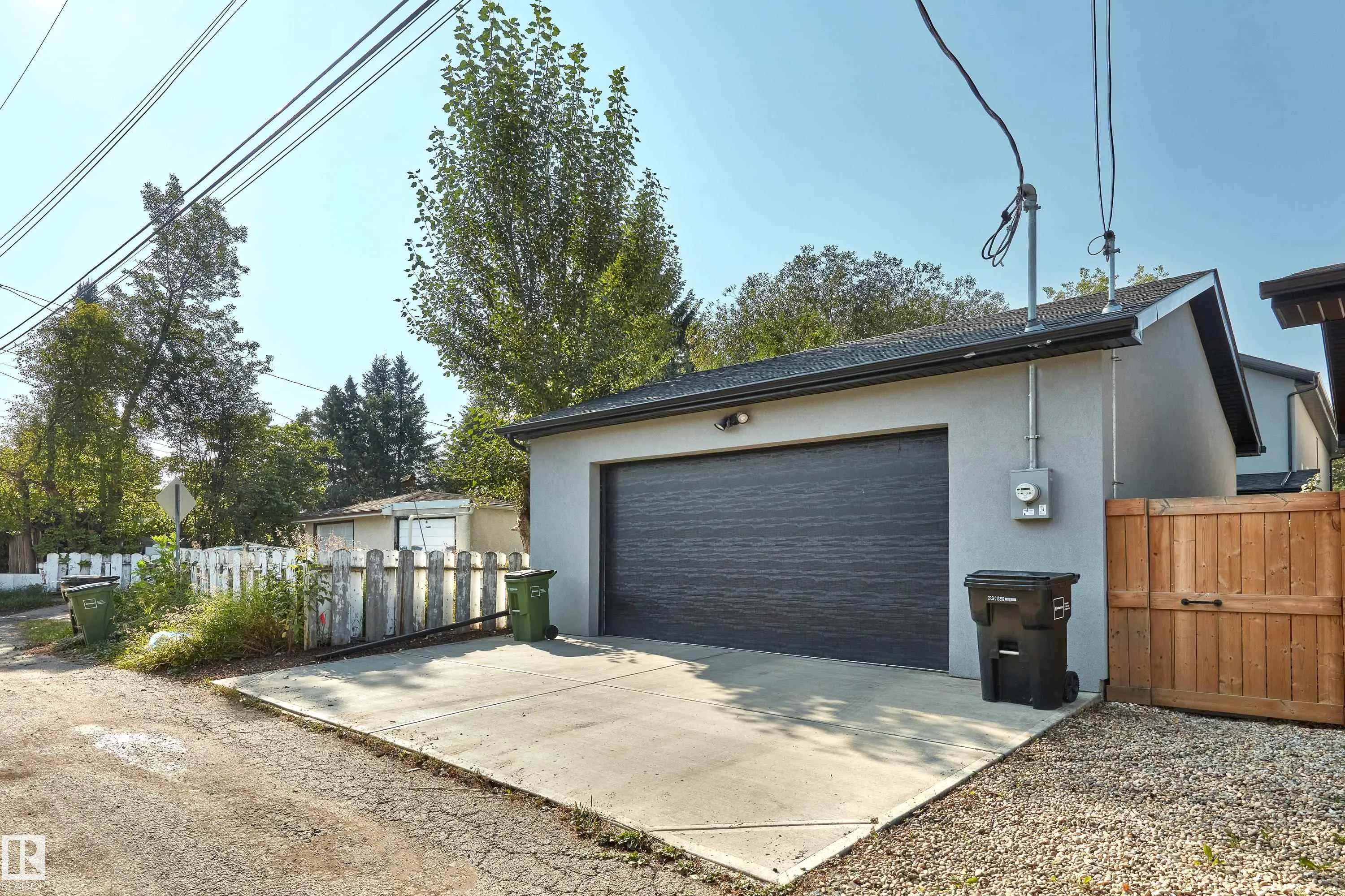 10818A 60 Avenue