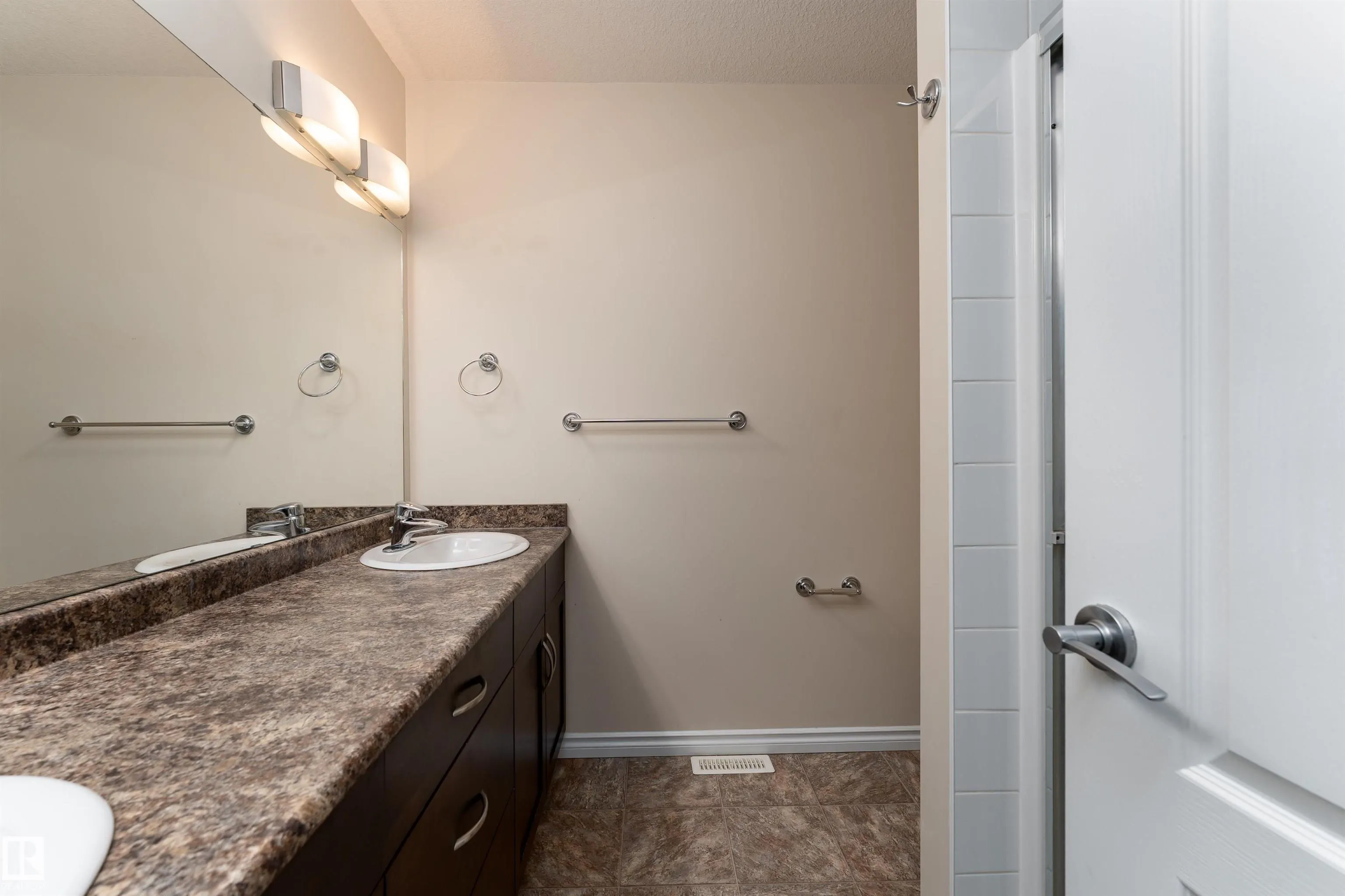 2687 SIR ARTHUR CURRIE Way