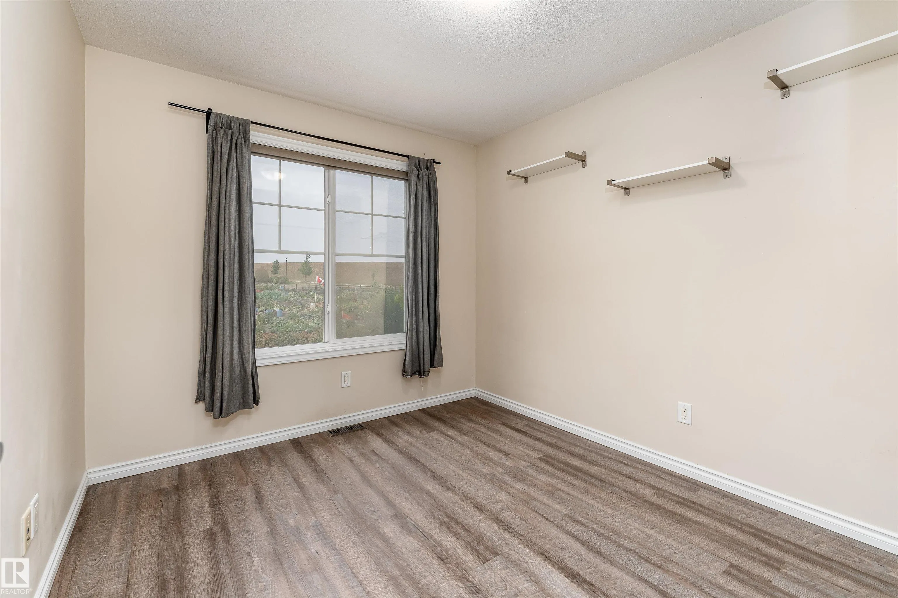 2687 SIR ARTHUR CURRIE Way