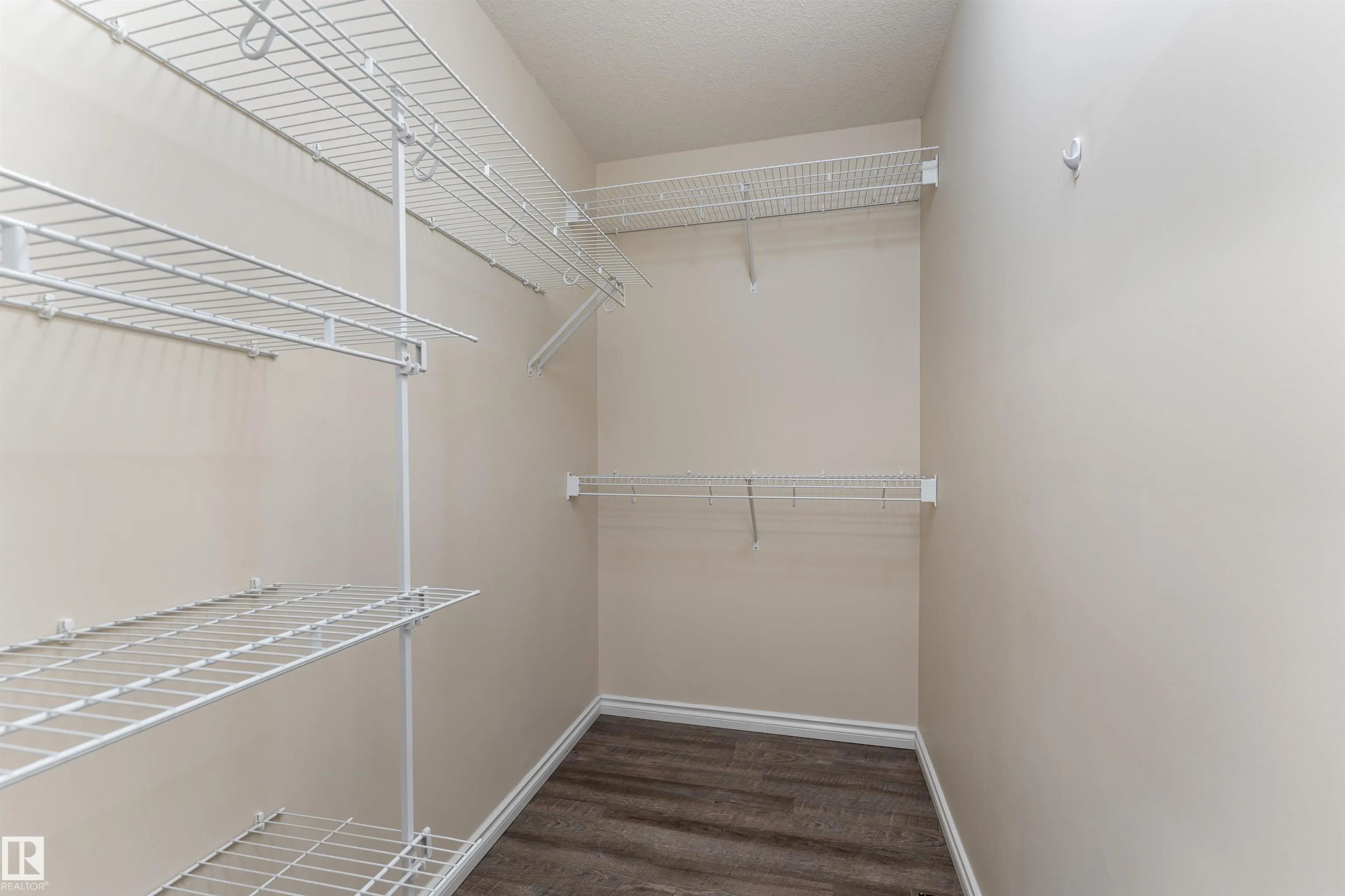2687 SIR ARTHUR CURRIE Way