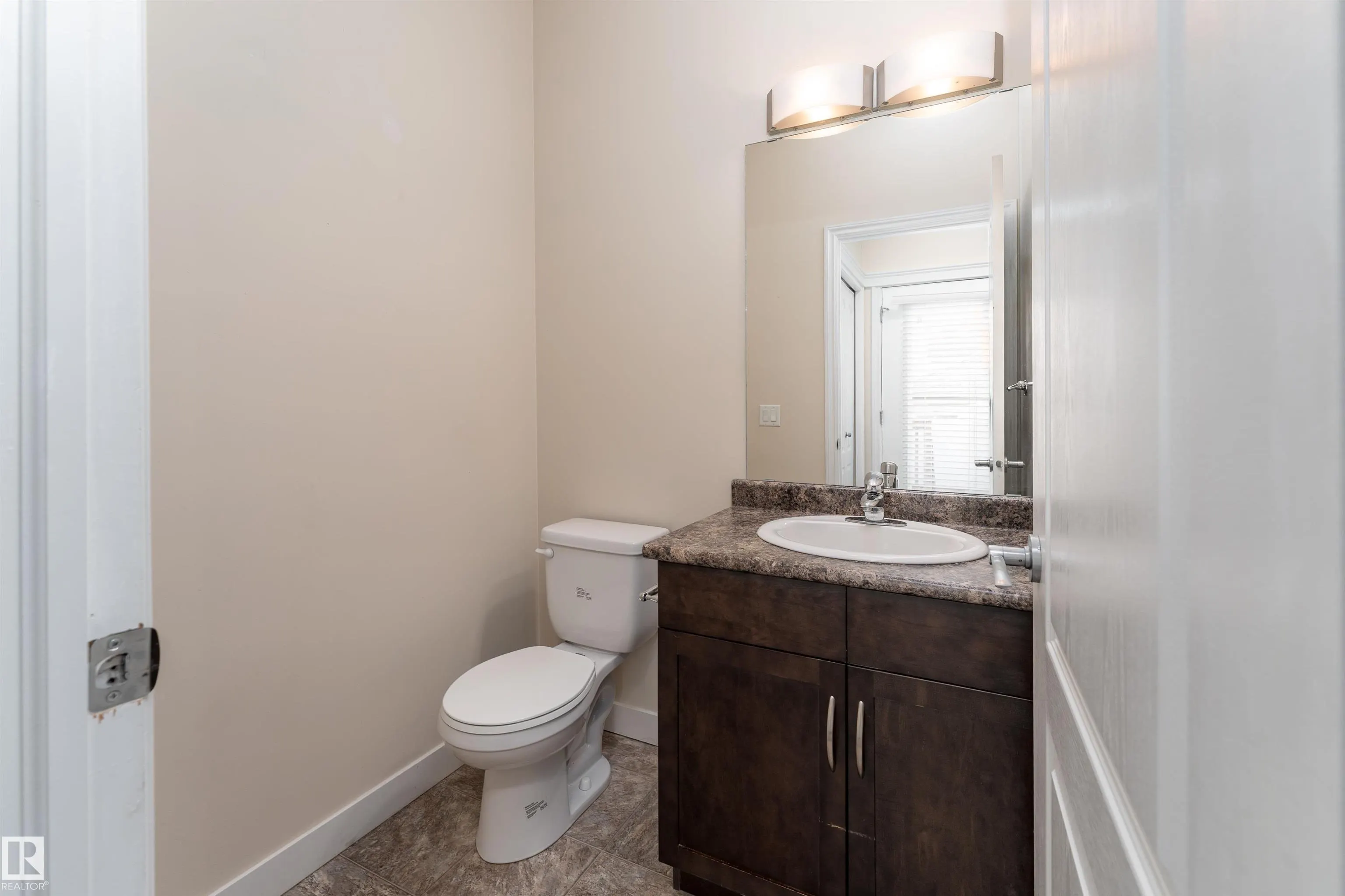2687 SIR ARTHUR CURRIE Way