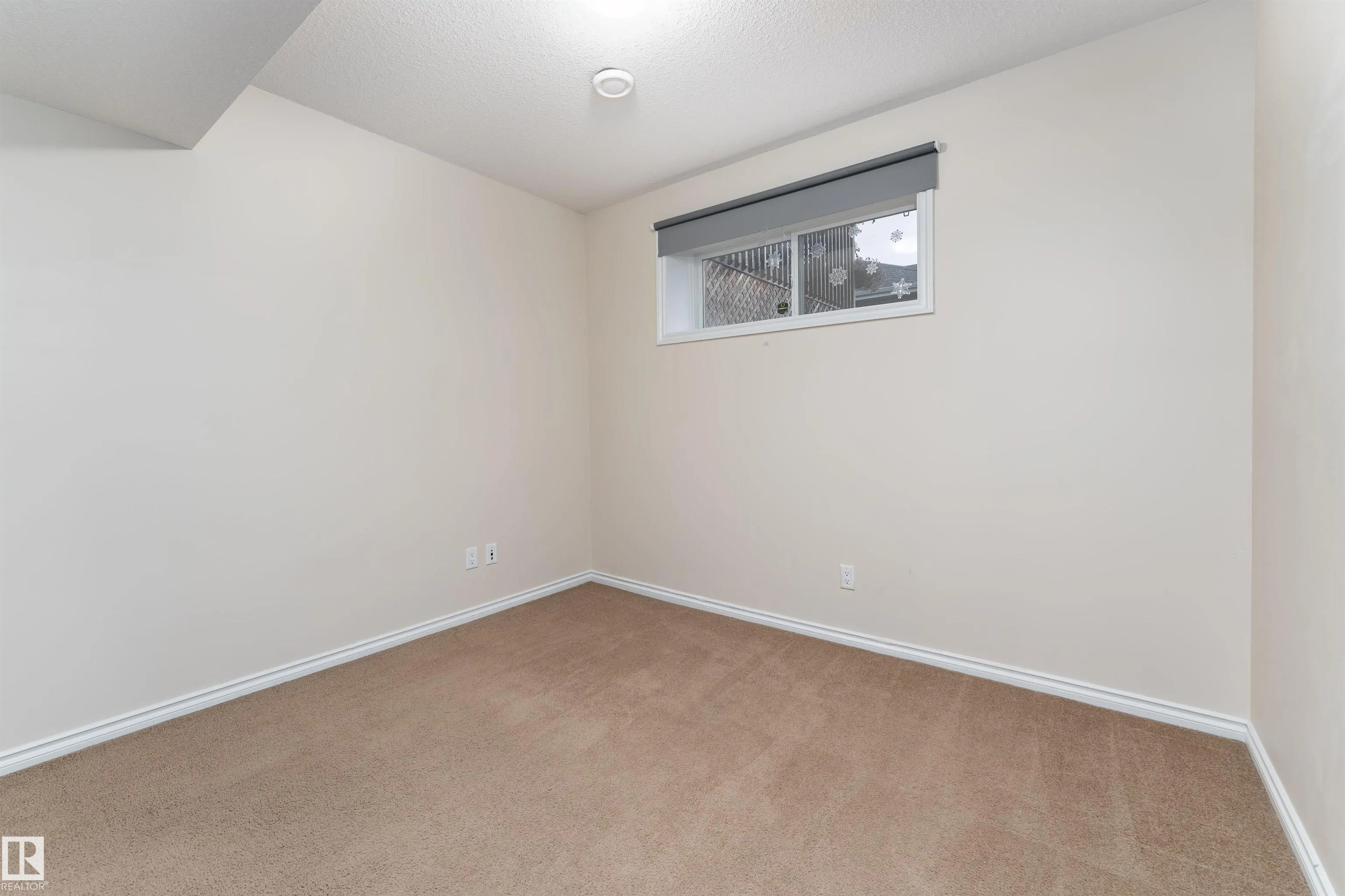2687 SIR ARTHUR CURRIE Way