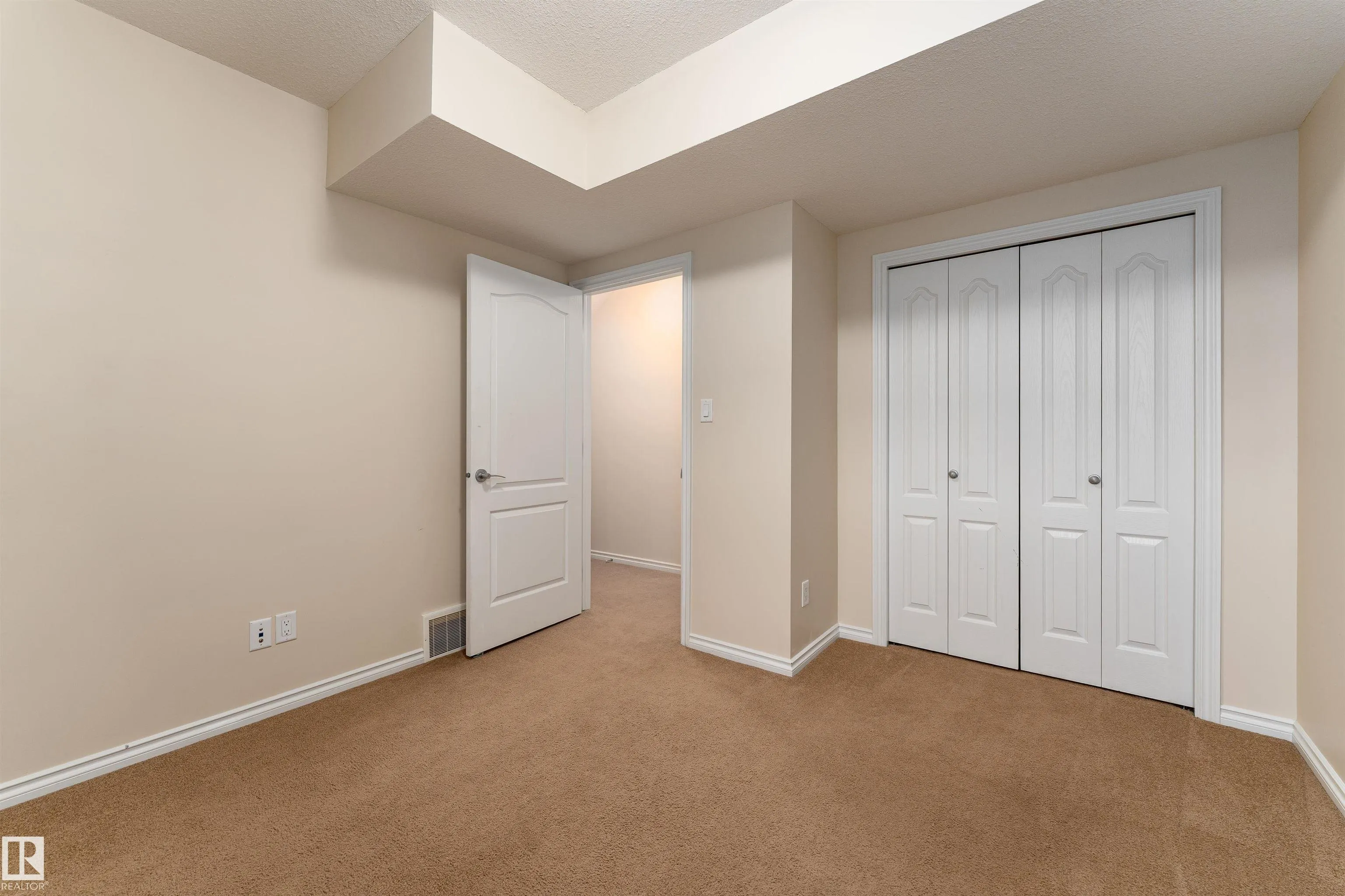 2687 SIR ARTHUR CURRIE Way