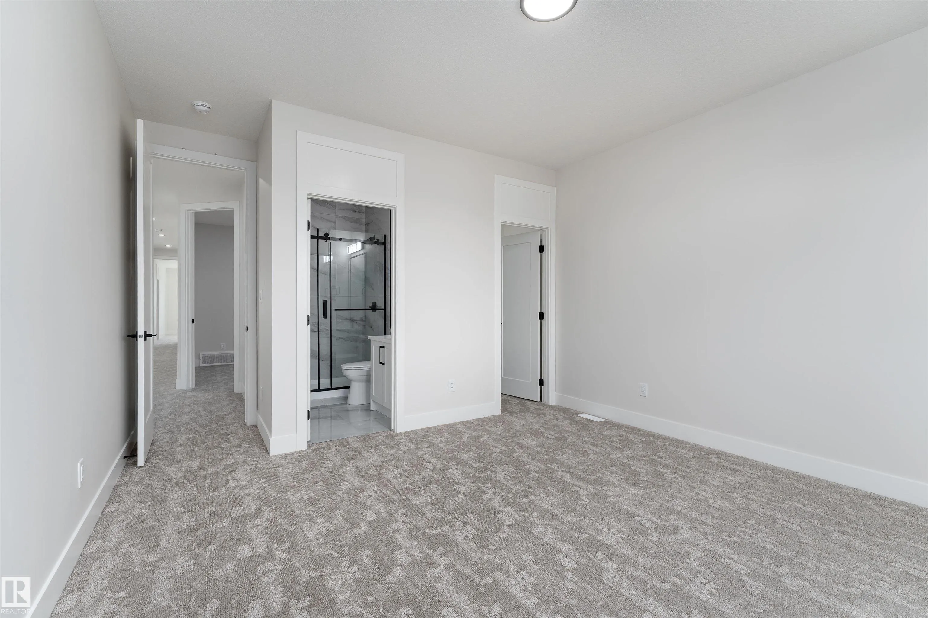 7043 Kiviaq Crescent