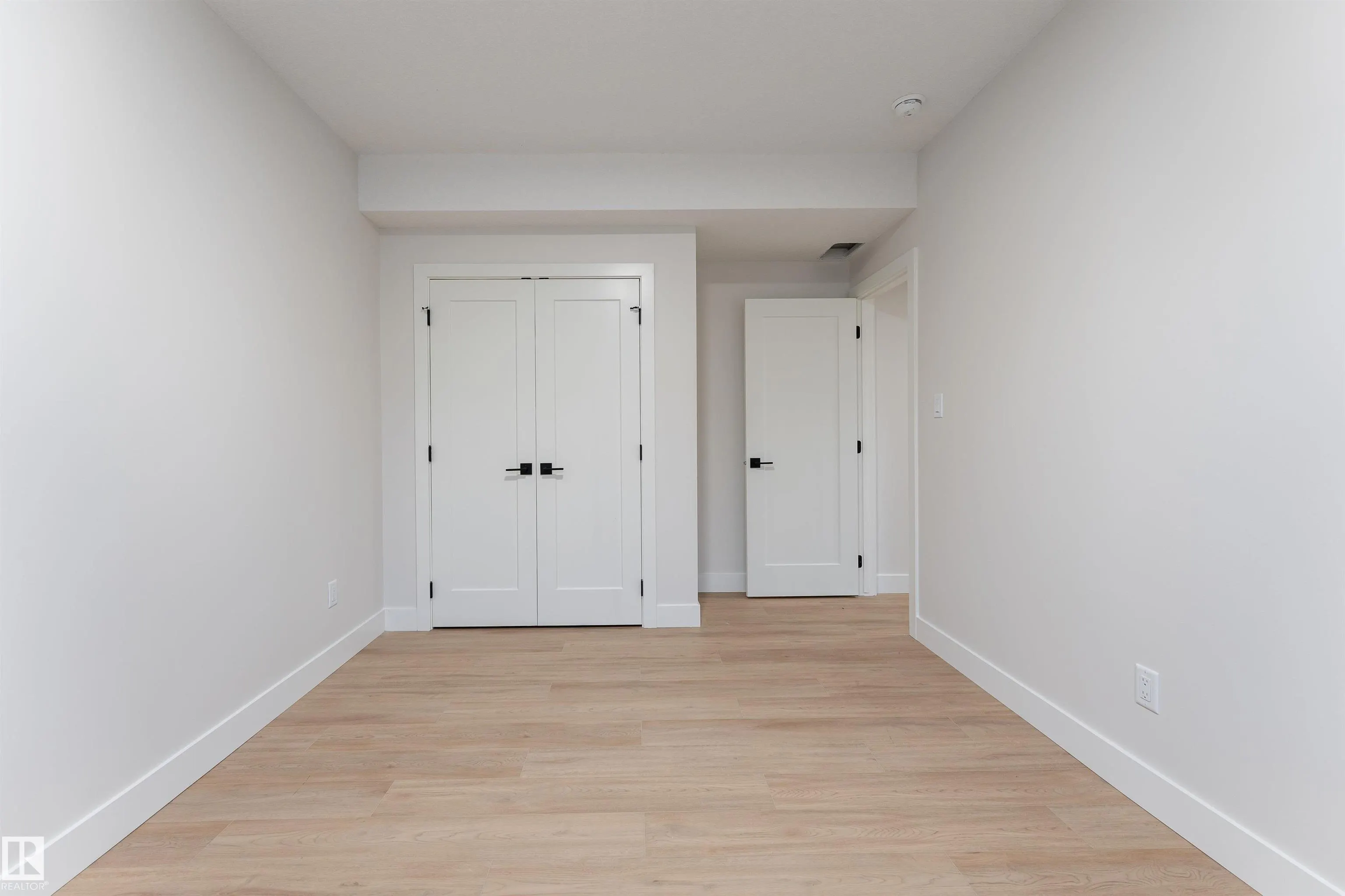 7043 Kiviaq Crescent