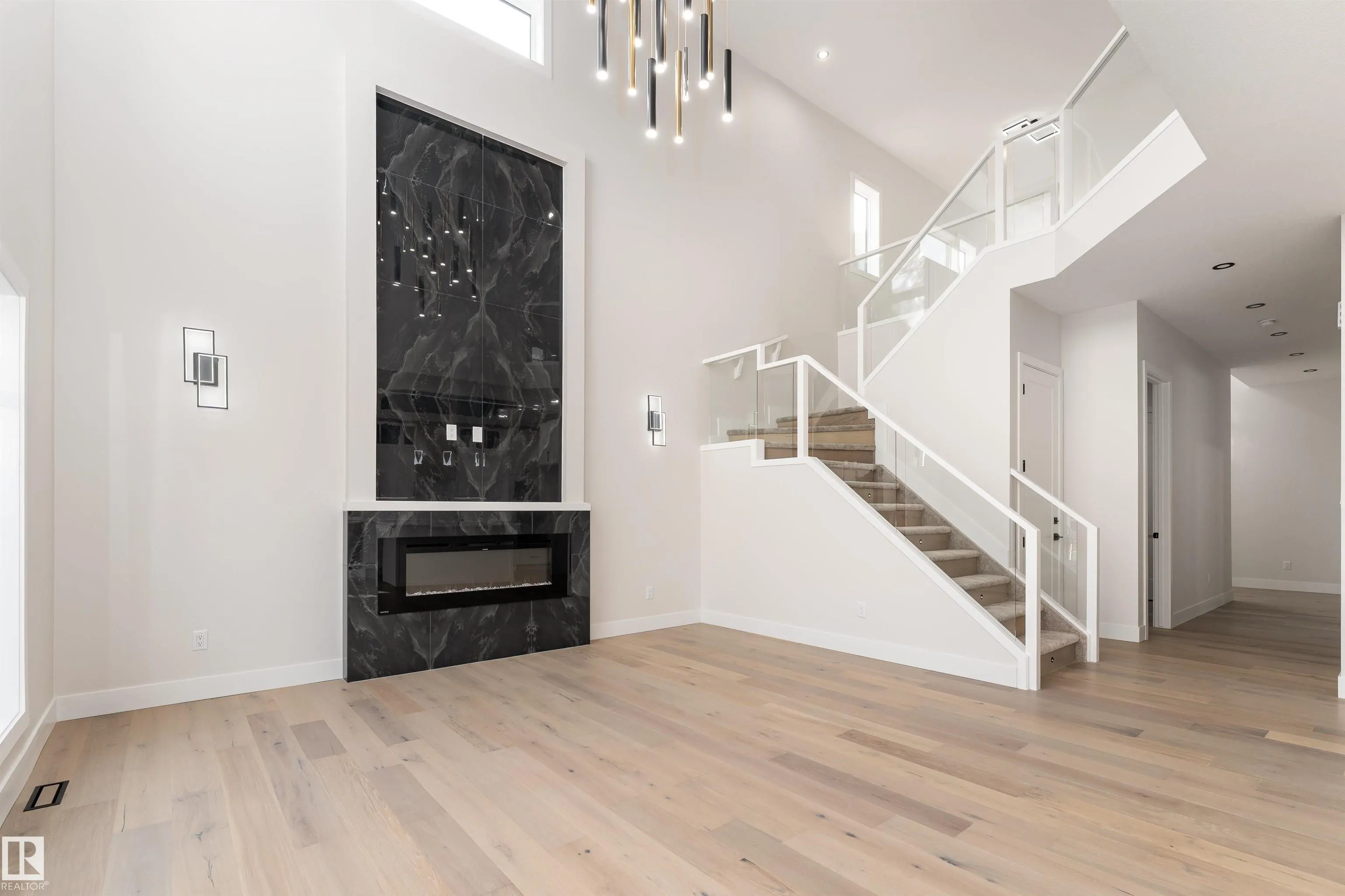 7043 Kiviaq Crescent