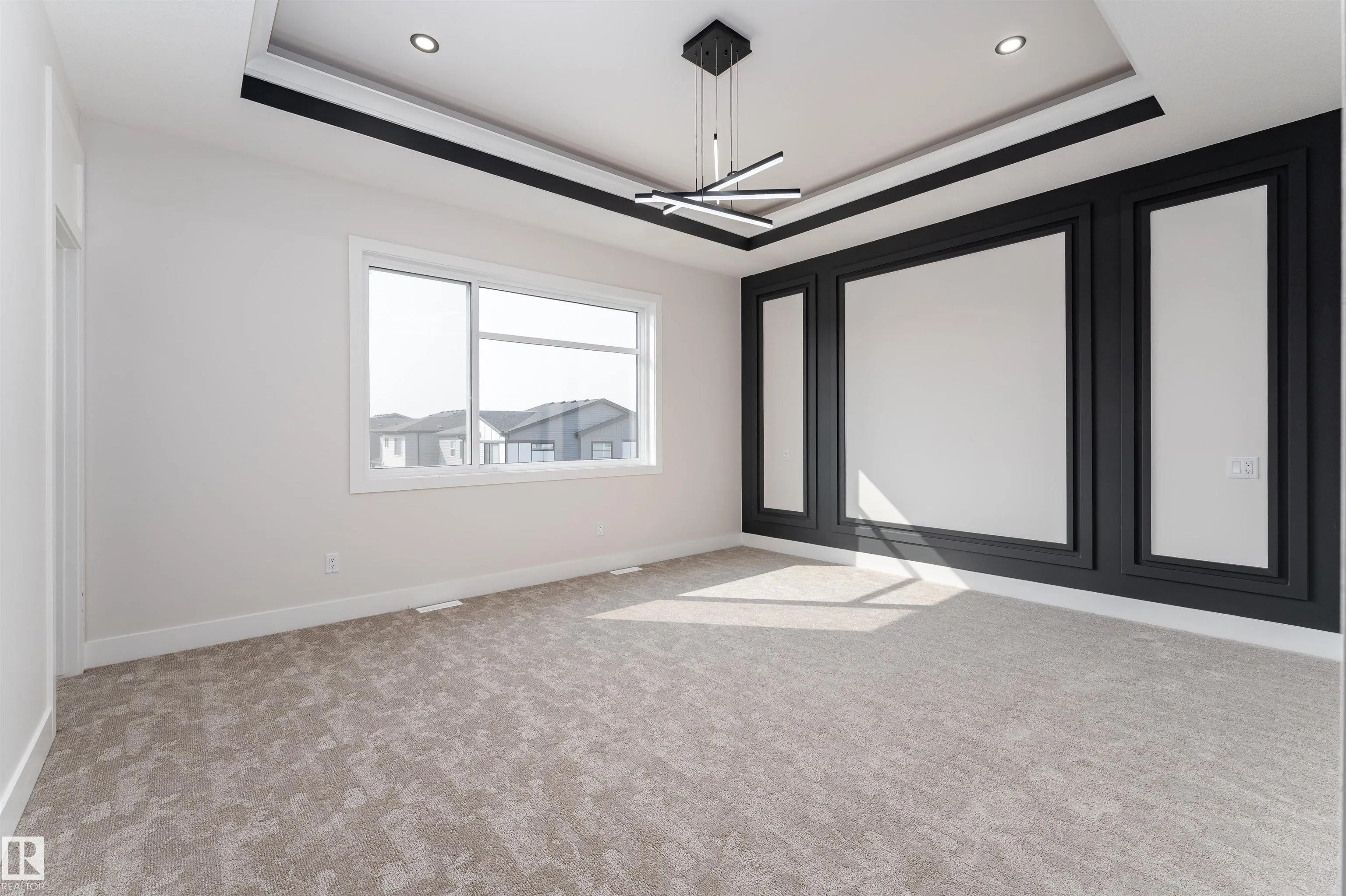 7043 Kiviaq Crescent