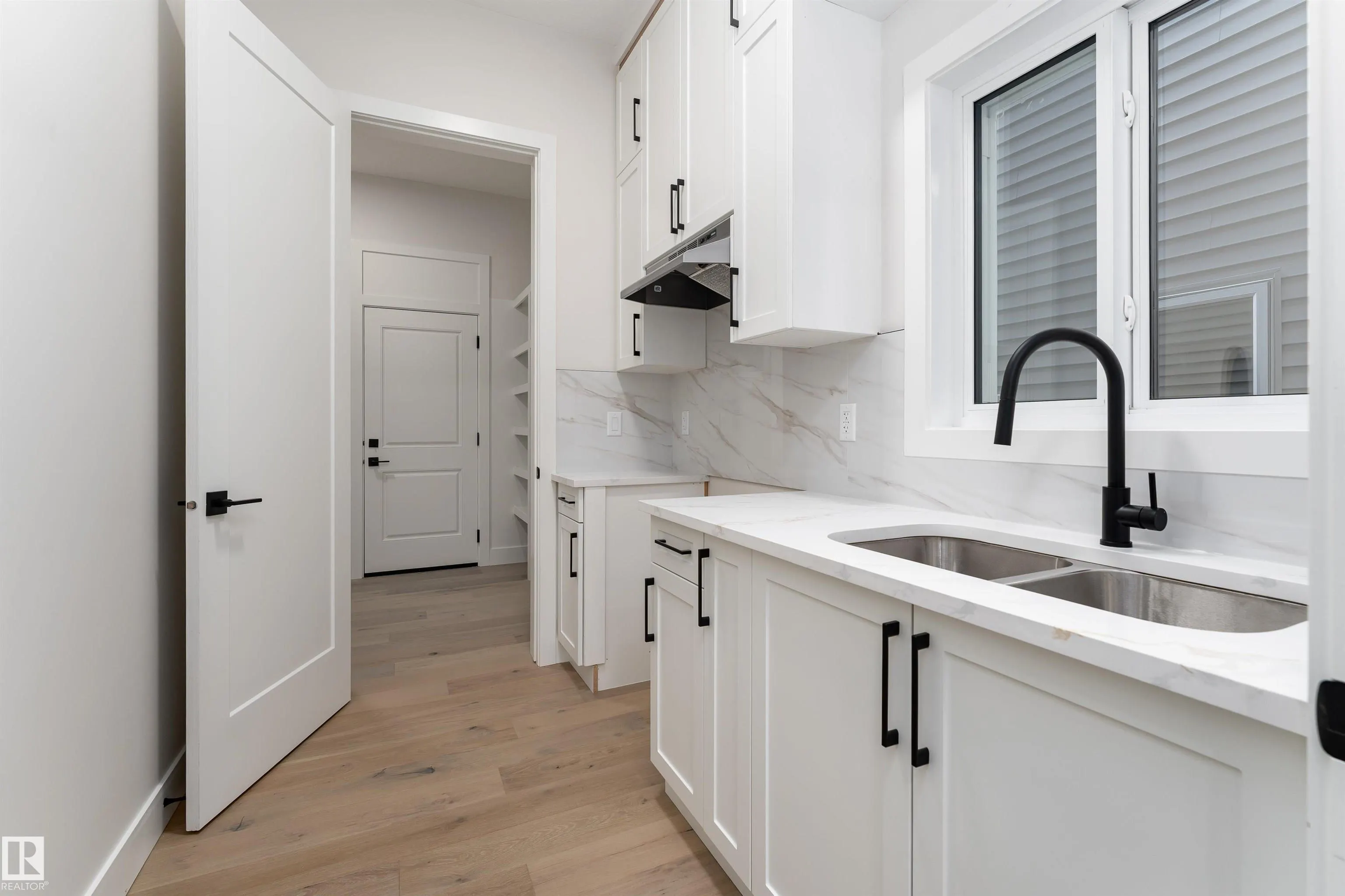 7043 Kiviaq Crescent