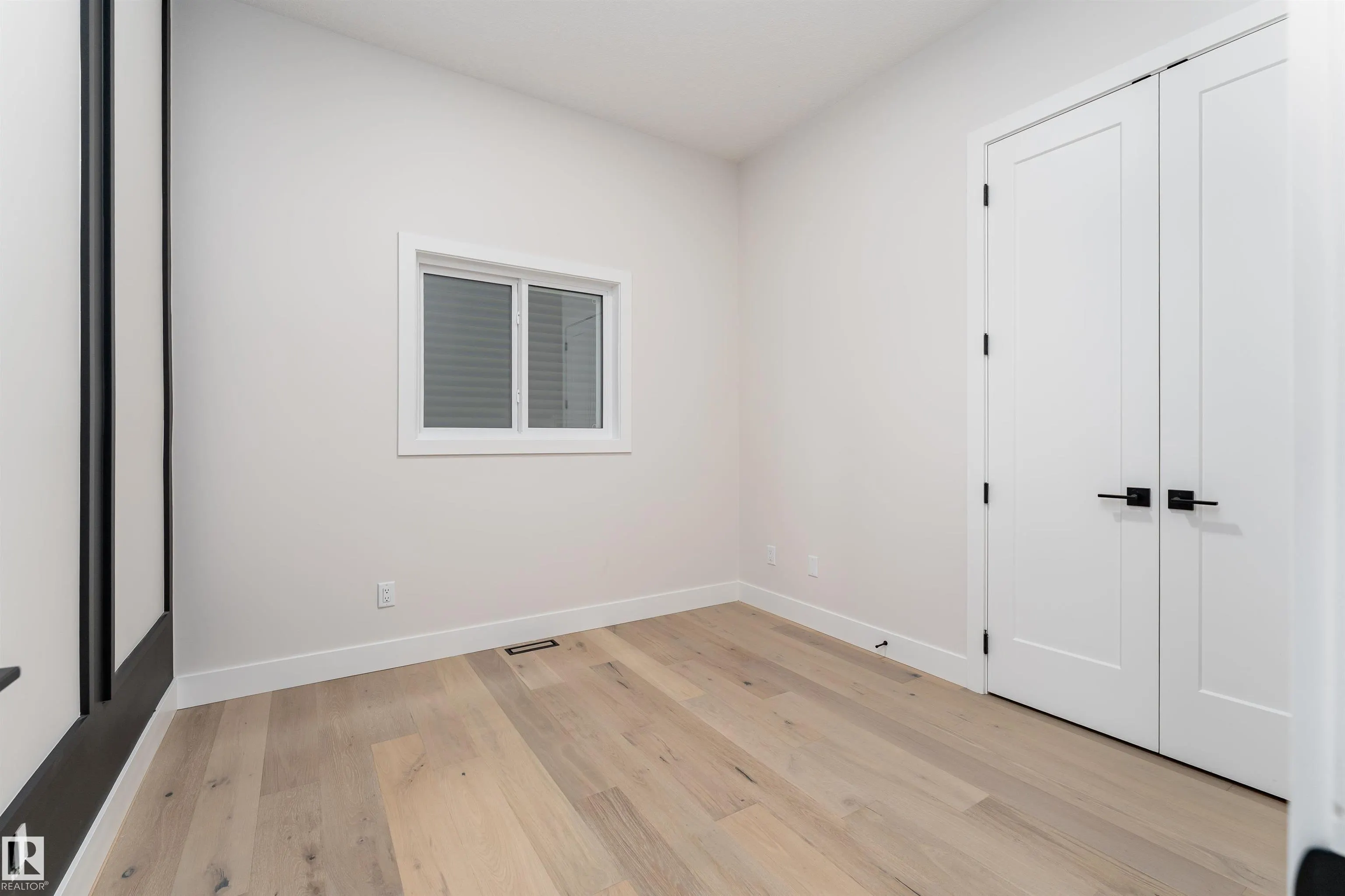 7043 Kiviaq Crescent