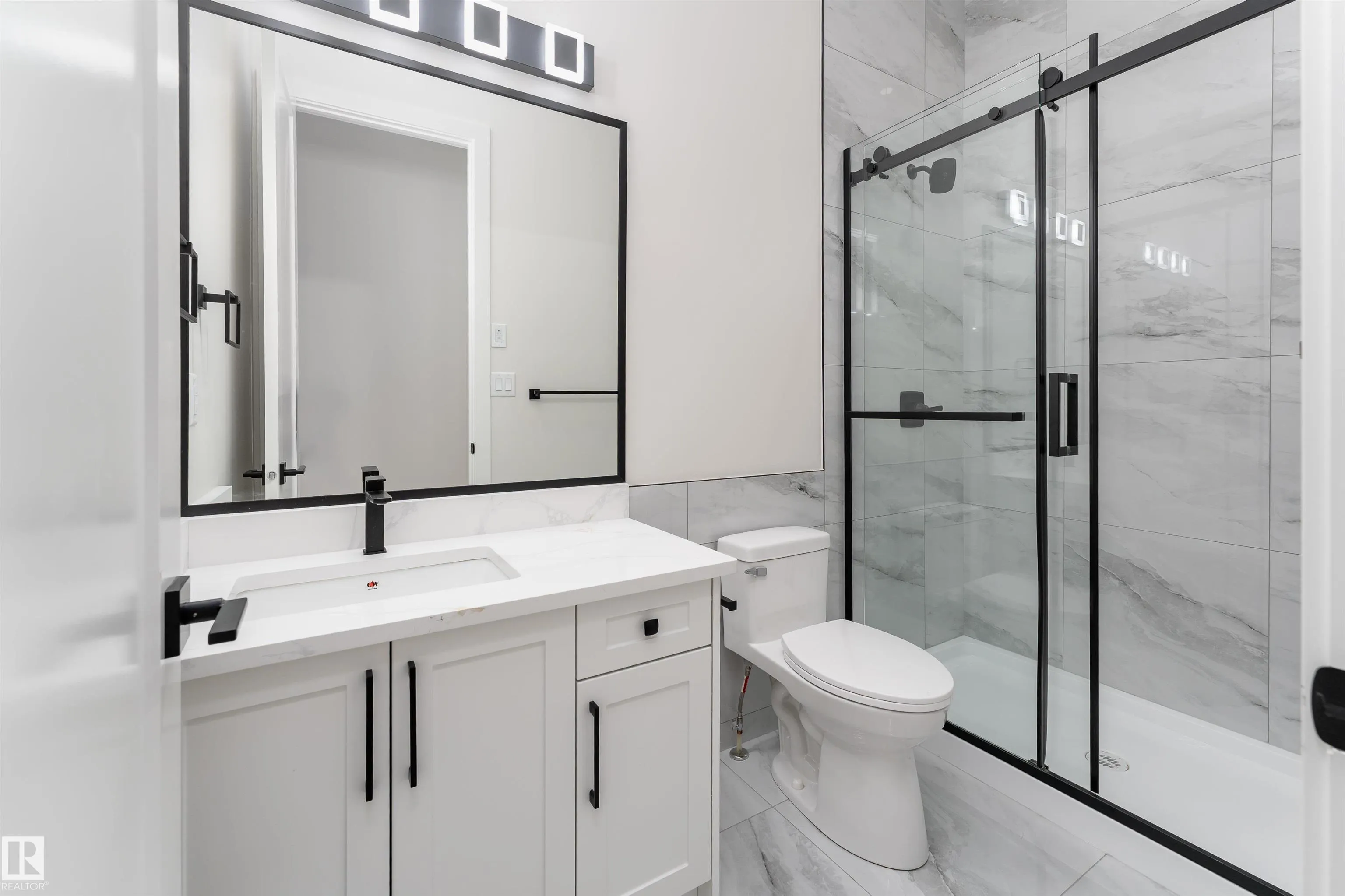 7043 Kiviaq Crescent
