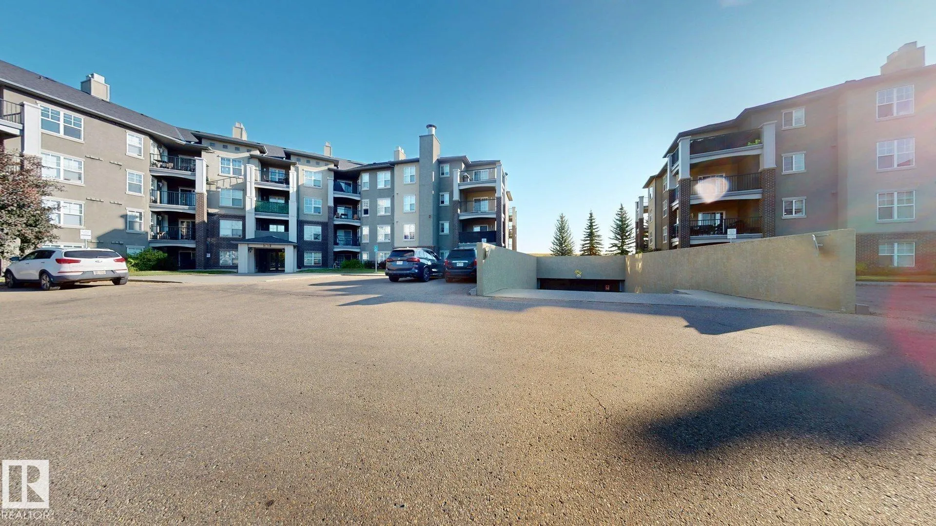 636 MCALLISTER Loop