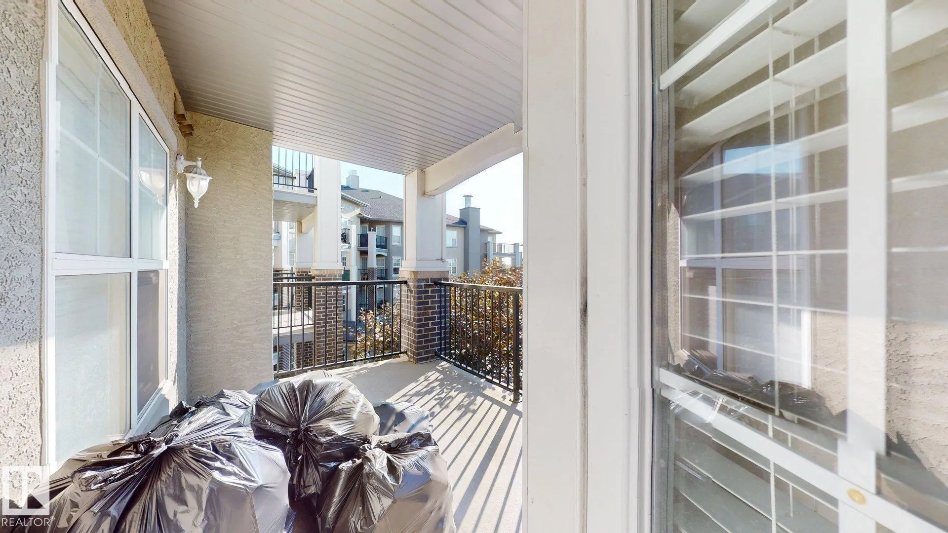 636 MCALLISTER Loop