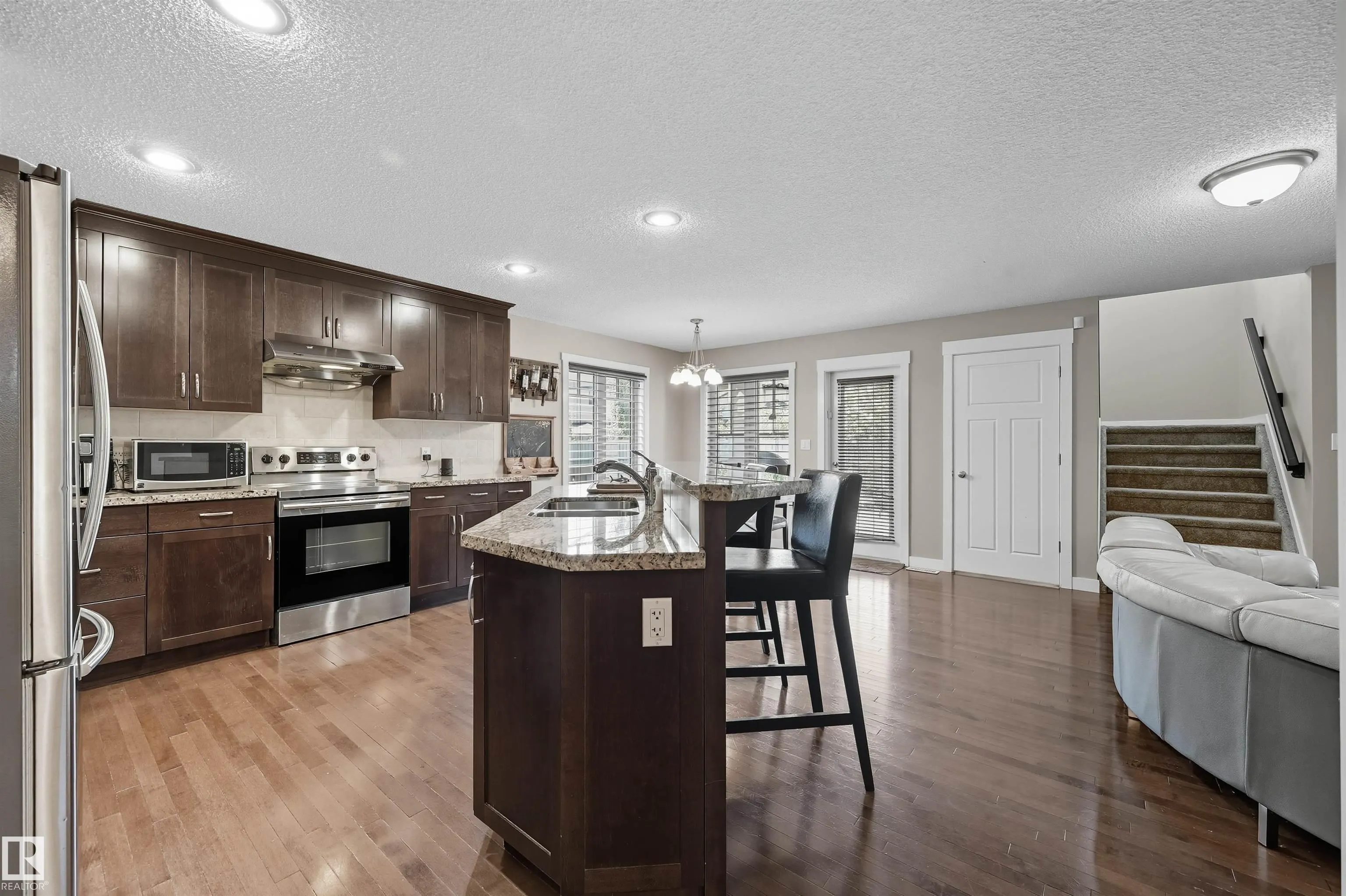 2608 ANDERSON Crescent