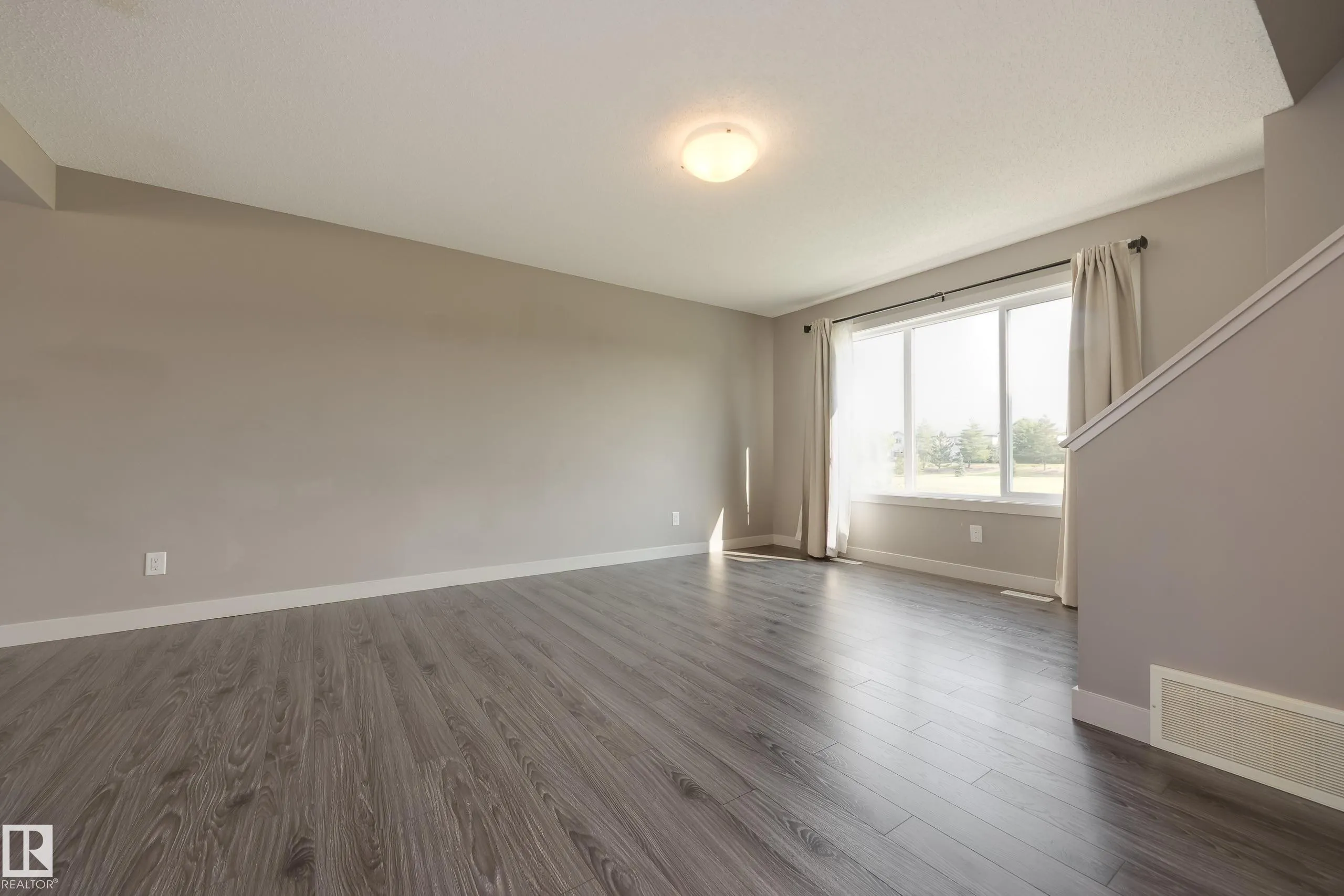 2121 HADDOW Drive