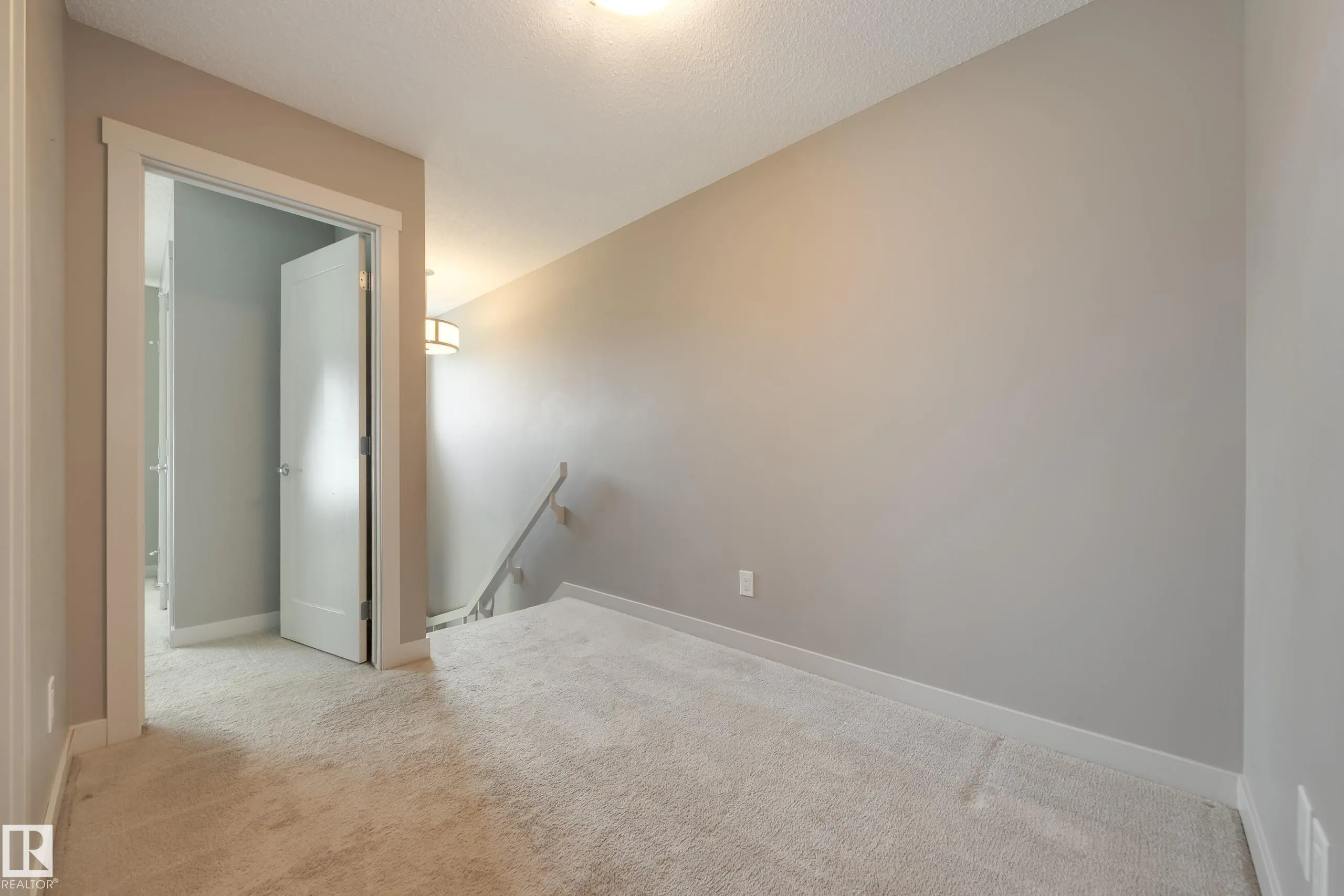 2121 HADDOW Drive