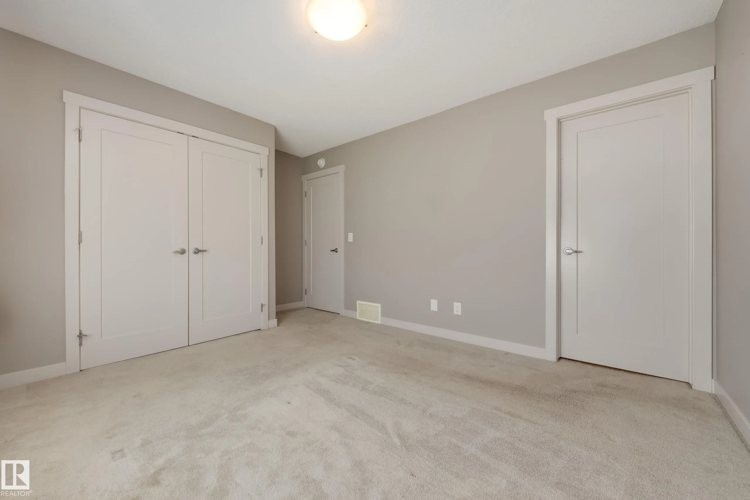 2121 HADDOW Drive