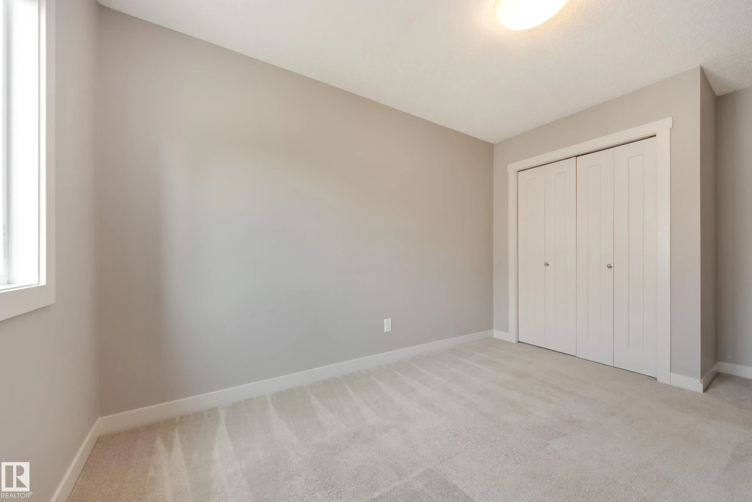 2121 HADDOW Drive