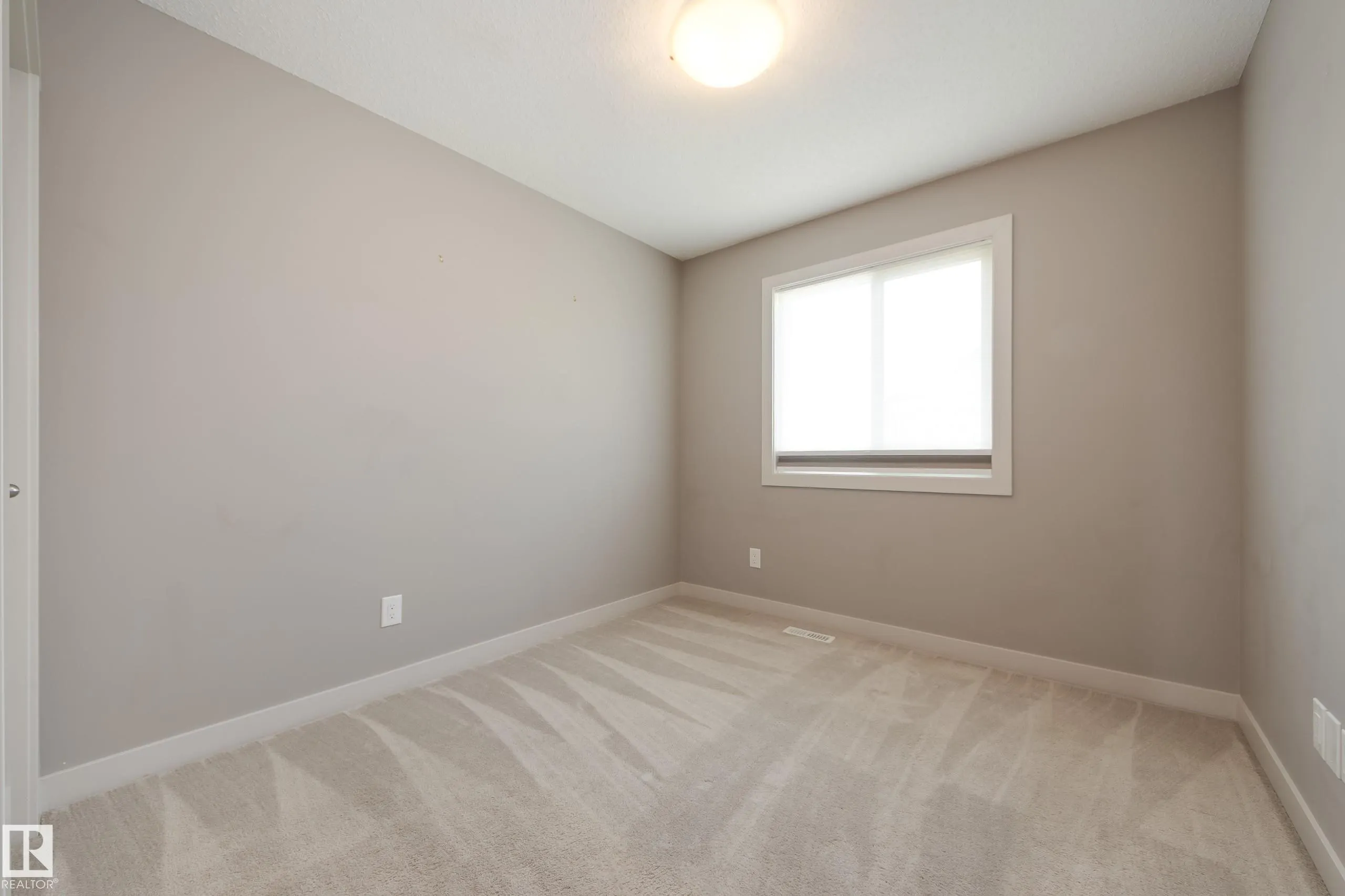 2121 HADDOW Drive