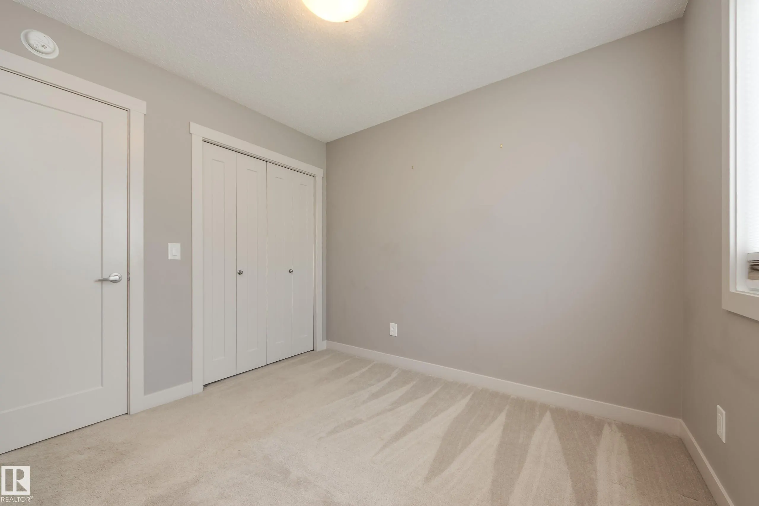2121 HADDOW Drive